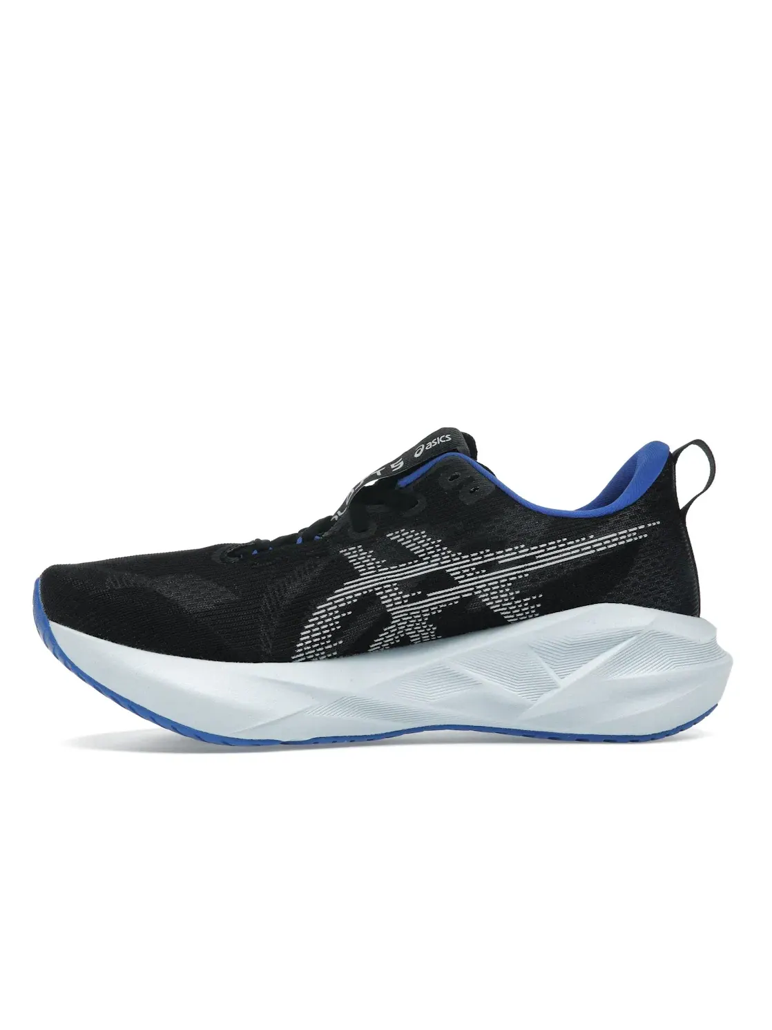 Мужские кроссовки для бега ASICS Novablast 5 — изображение 3 из 4, черный/белый