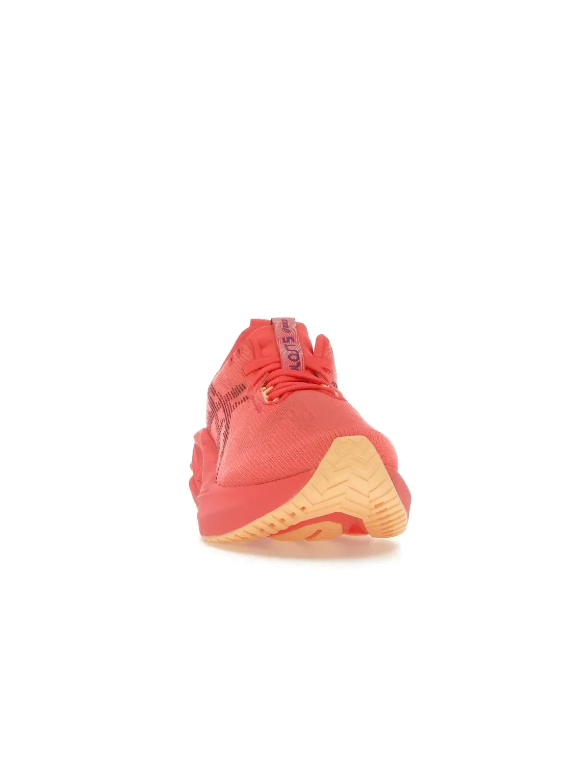 Женские кроссовки для бега ASICS Novablast 5 — изображение 2 из 4, красный фиолетовый