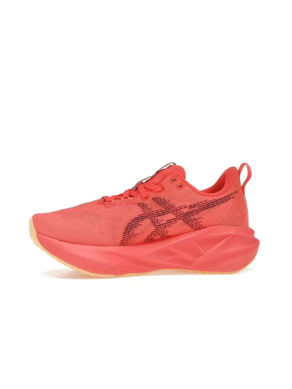 Женские кроссовки для бега ASICS Novablast 5 — изображение 3 из 4, красный фиолетовый