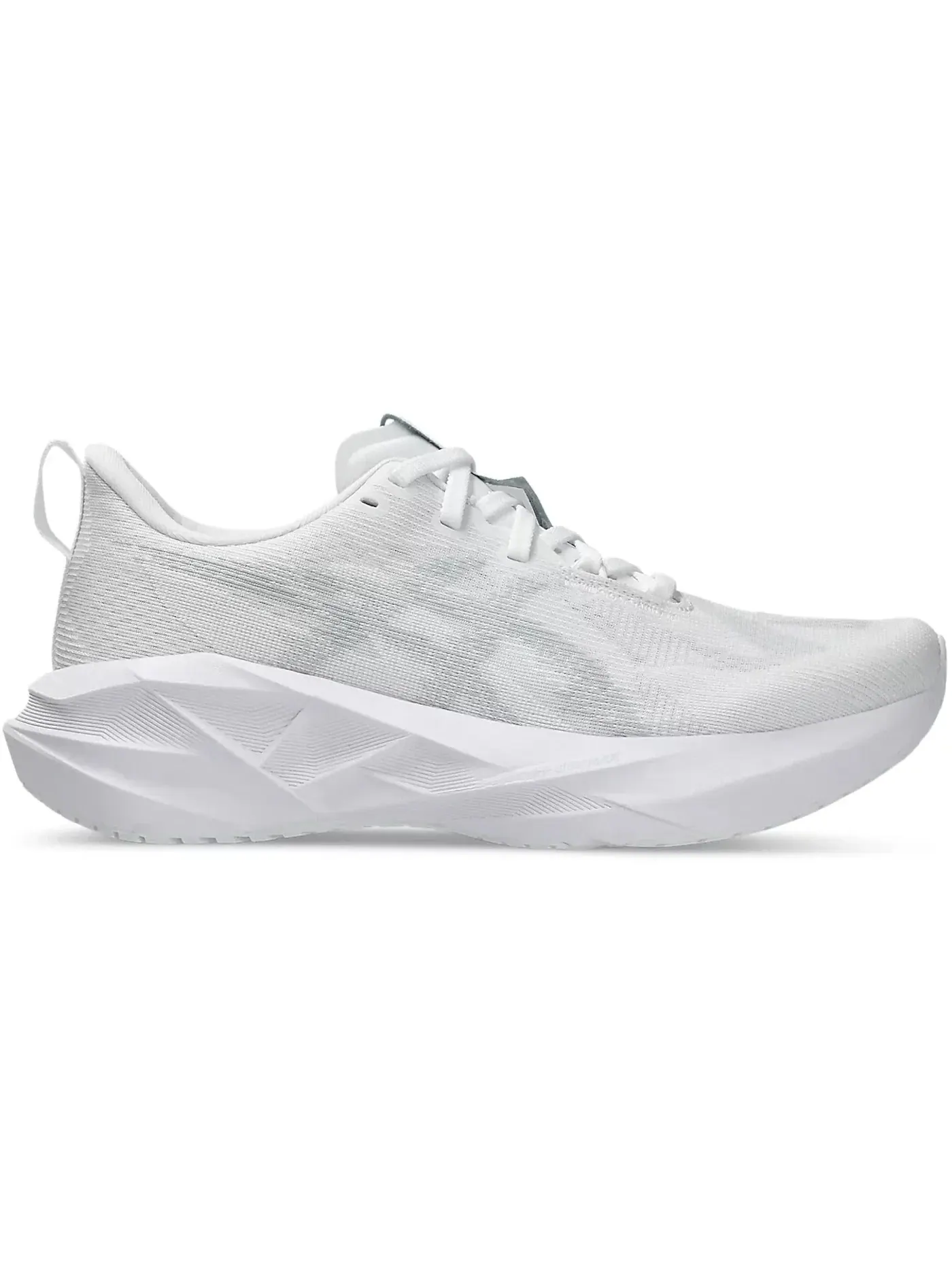 Женские кроссовки для бега ASICS Novablast 5 — изображение 1 из 1, белый серый