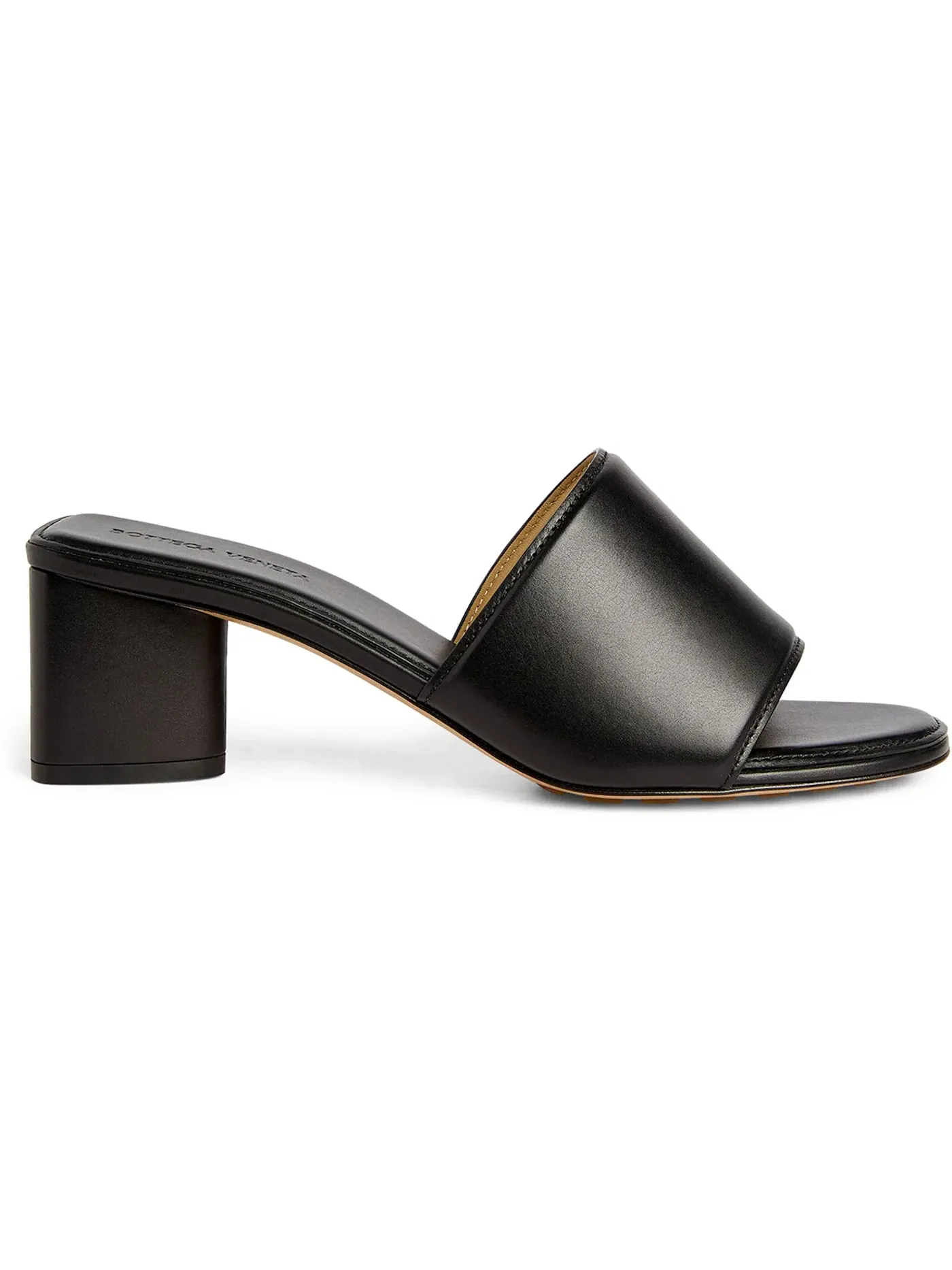 Женские сандалии-слайды без каблука Bottega Veneta The Band Slip-On Sandal