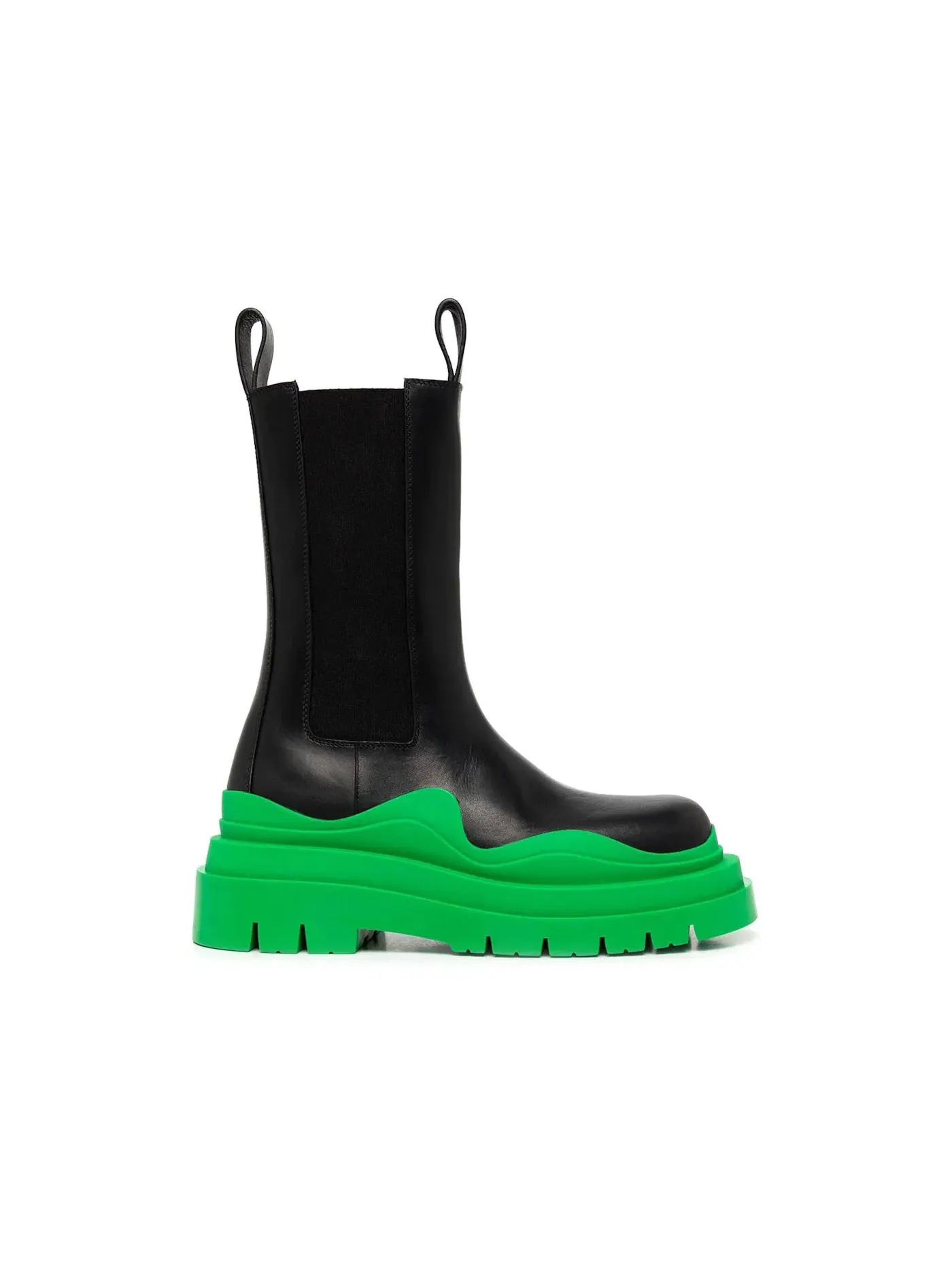 Женские ботинки с протектором Bottega Veneta Tire Boots — изображение 1 из 3, черный/зеленый