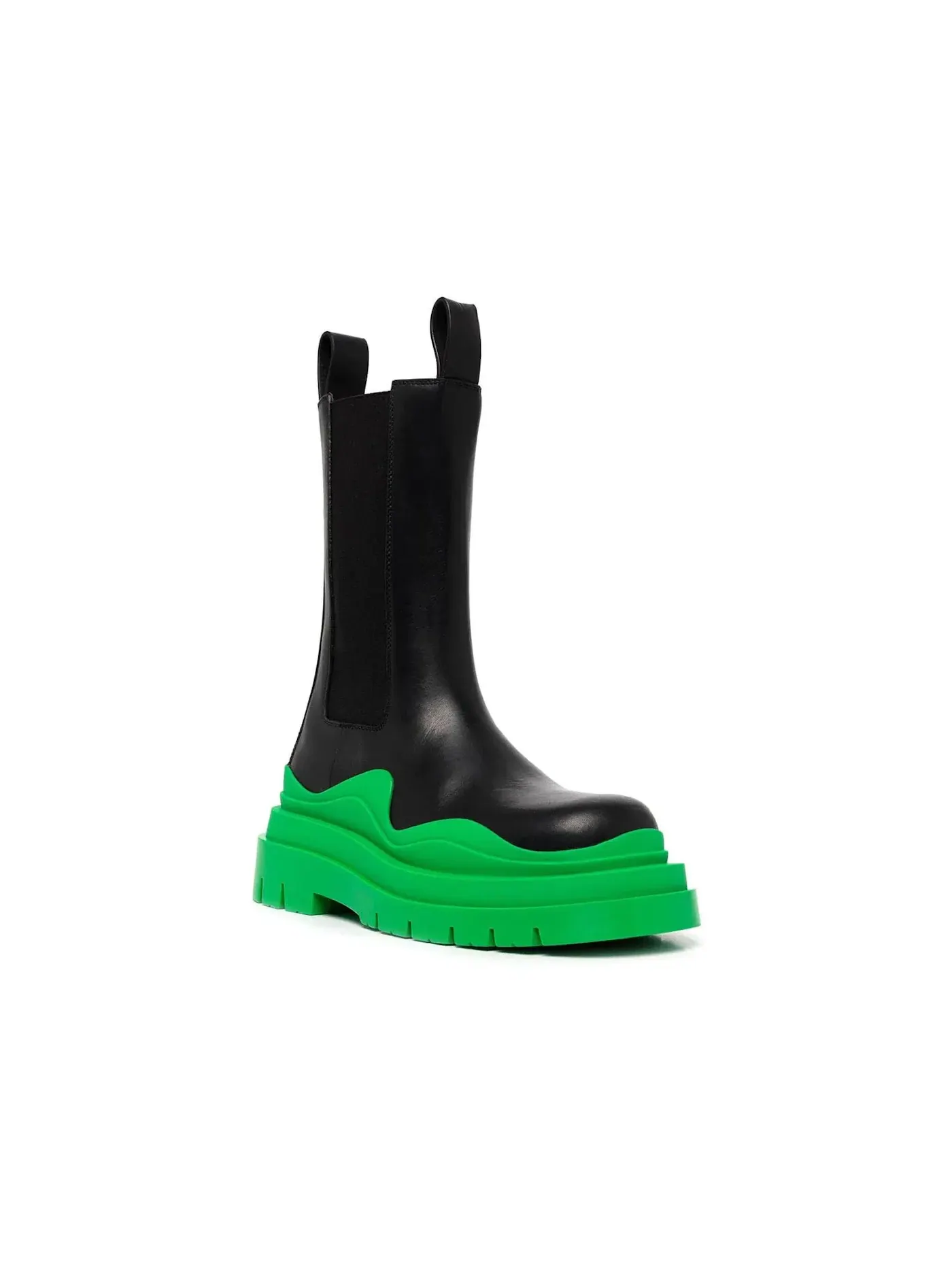 Женские ботинки с протектором Bottega Veneta Tire Boots — изображение 2 из 3, черный/зеленый