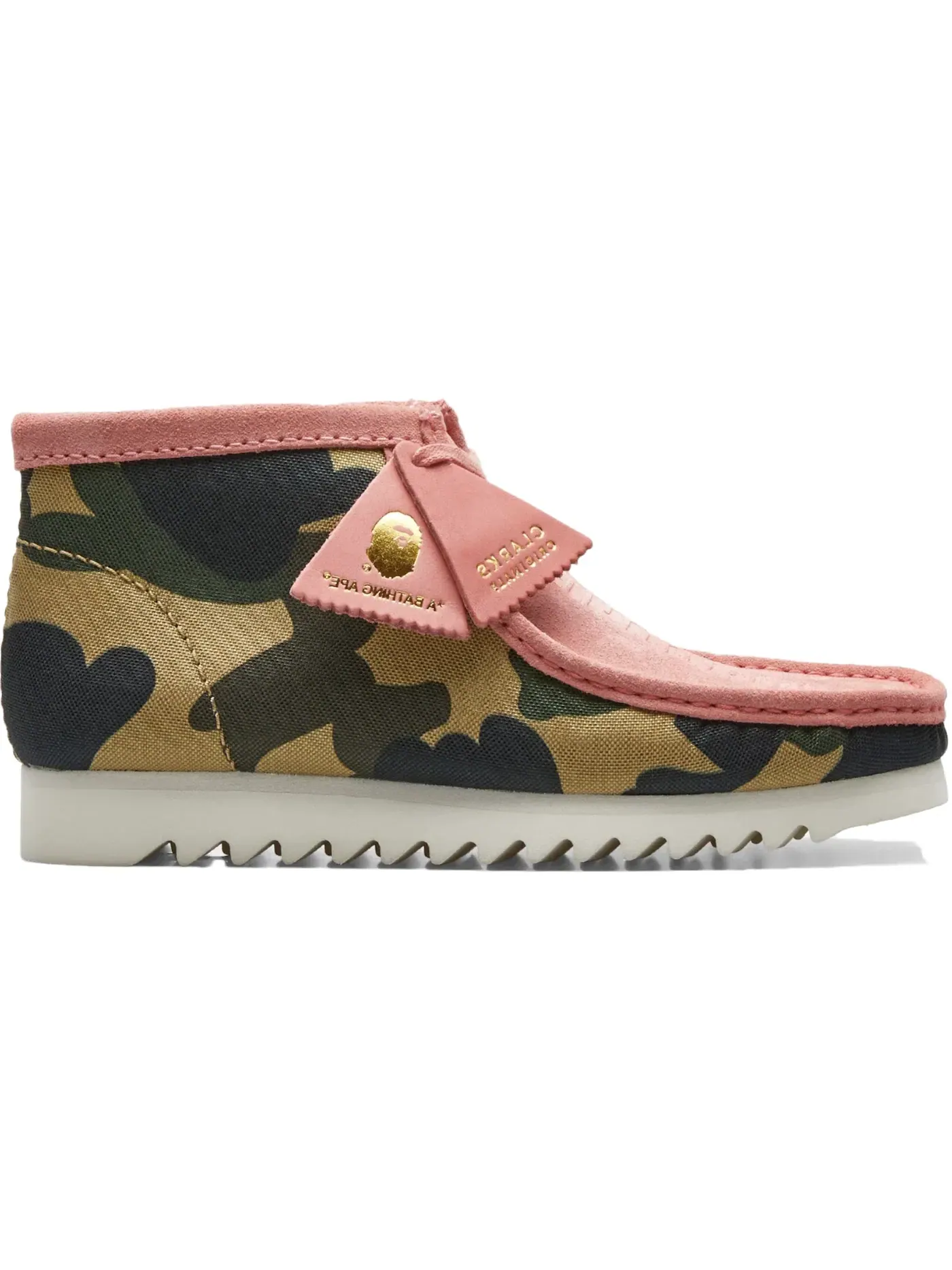 Мужские ботинки замшевые с камуфляжным принтом Clarks Originals Wallabee, Coral Combi — изображение 1 из 1