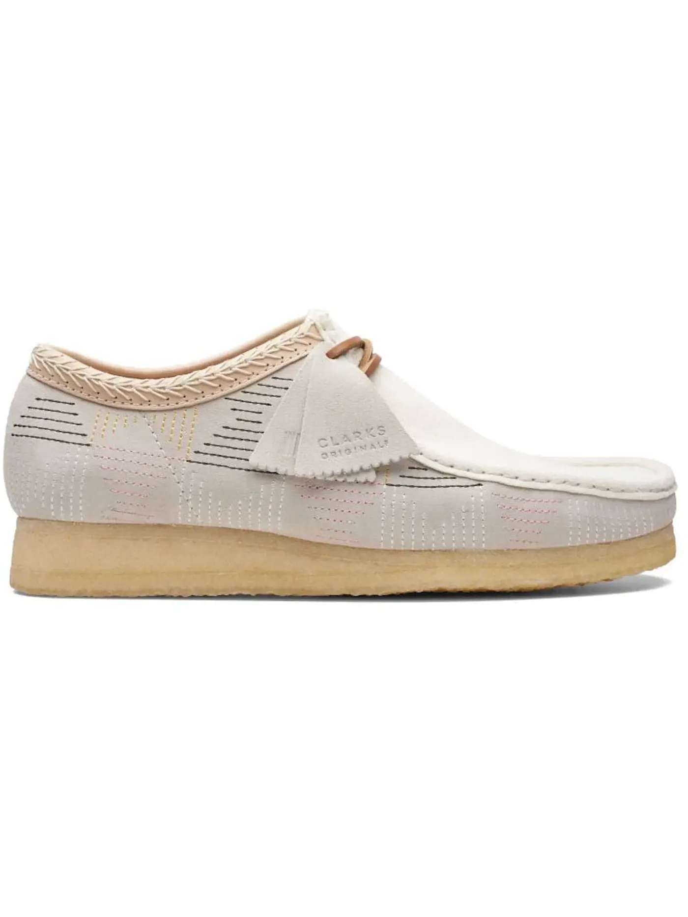 Мужские ботинки замшевые Clarks Originals Wallabee — изображение 1 из 1, белый