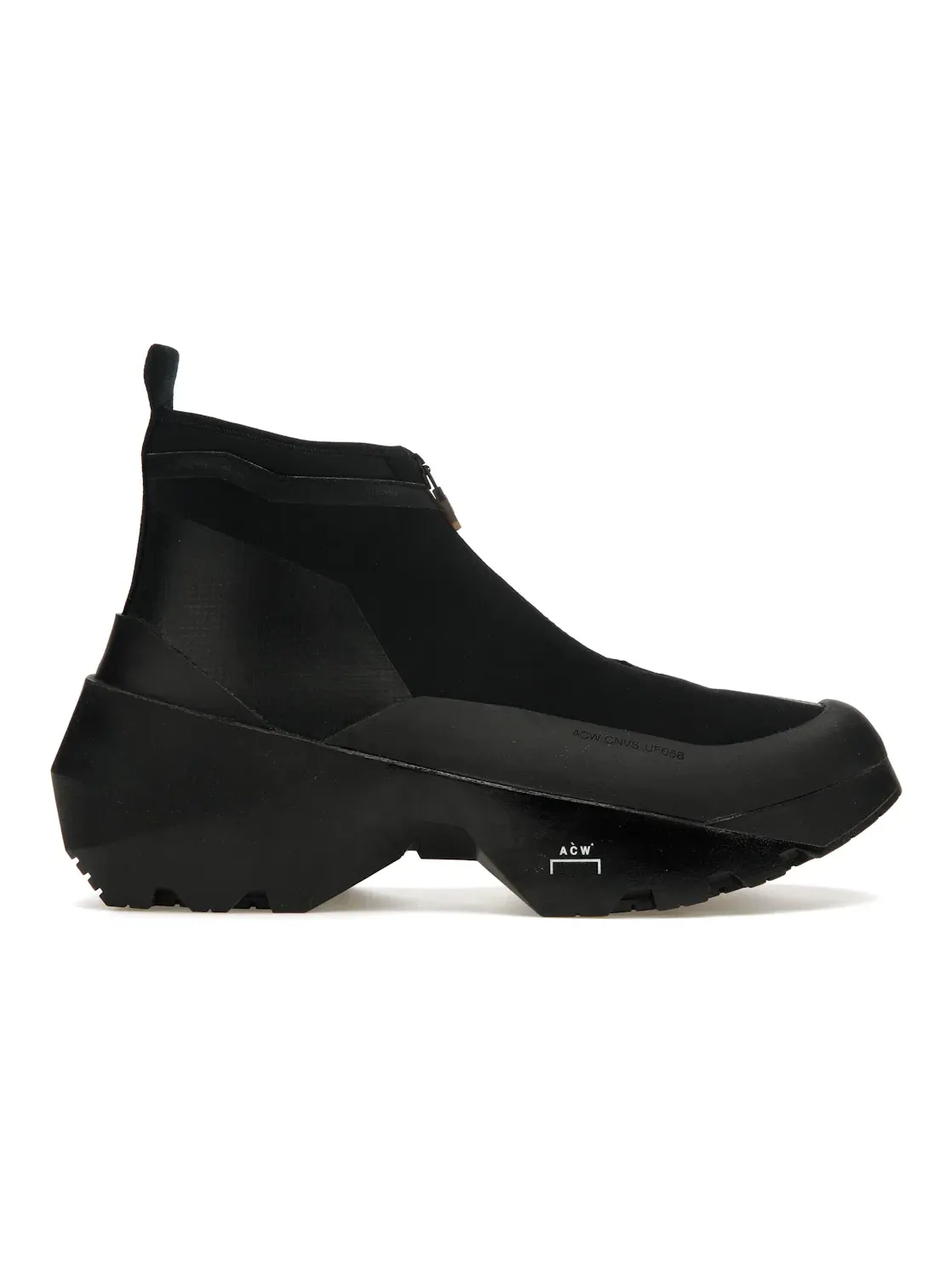 Мужской ботинок с массивной подошвой Converse Geo Forma Boot, Onyx/Onyx/Onyx — изображение 1 из 4