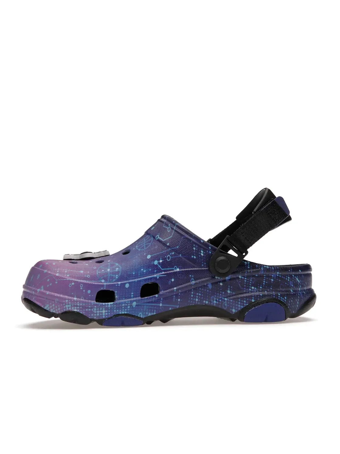 Мужские клоги для бездорожья с рельефной подошвой Crocs Classic All-Terrain Clog — изображение 3 из 4, черный//фиолетовый