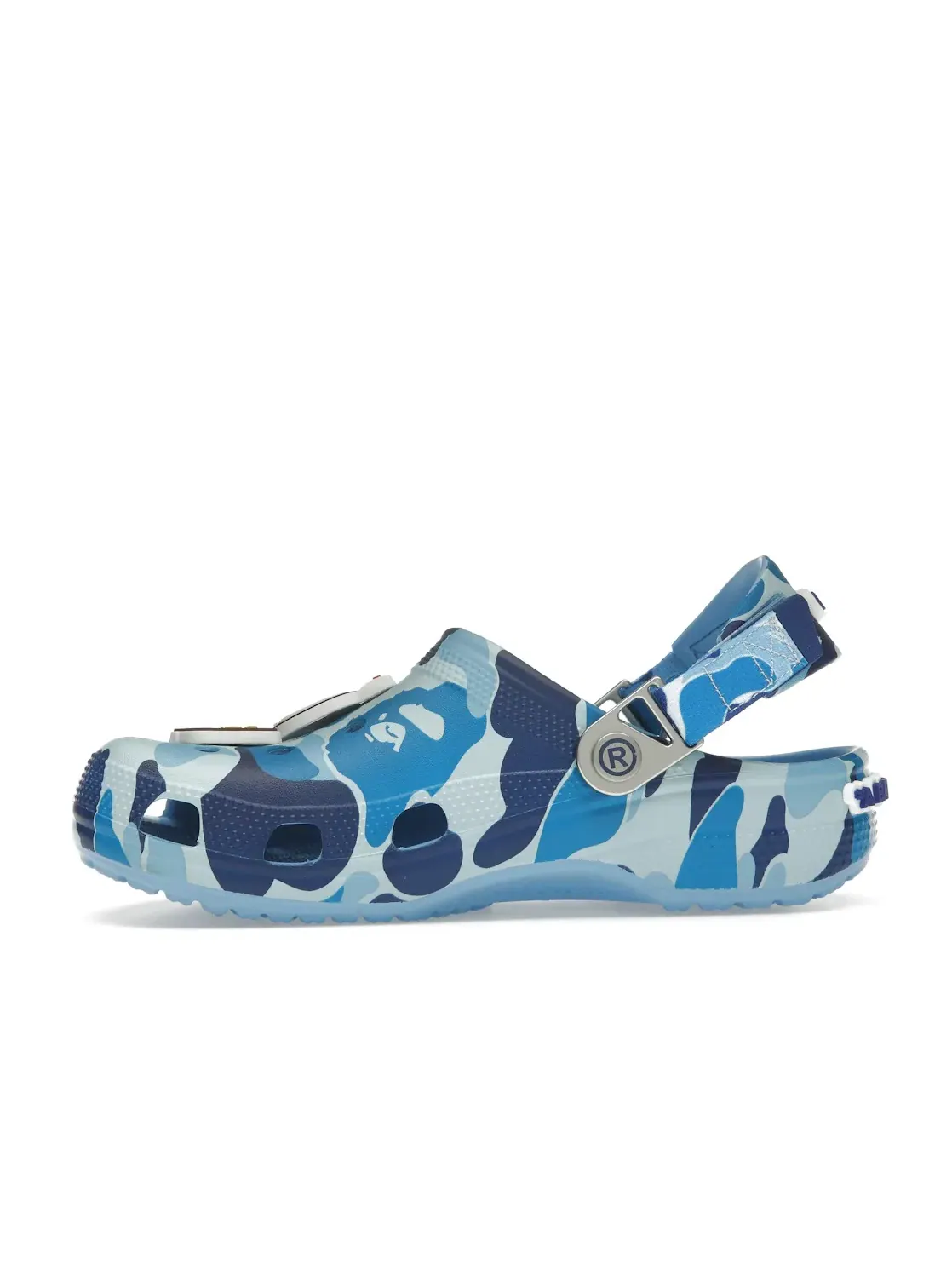 Мужские сабо с камуфляжным принтом Crocs Classic Clog — изображение 3 из 4, синий