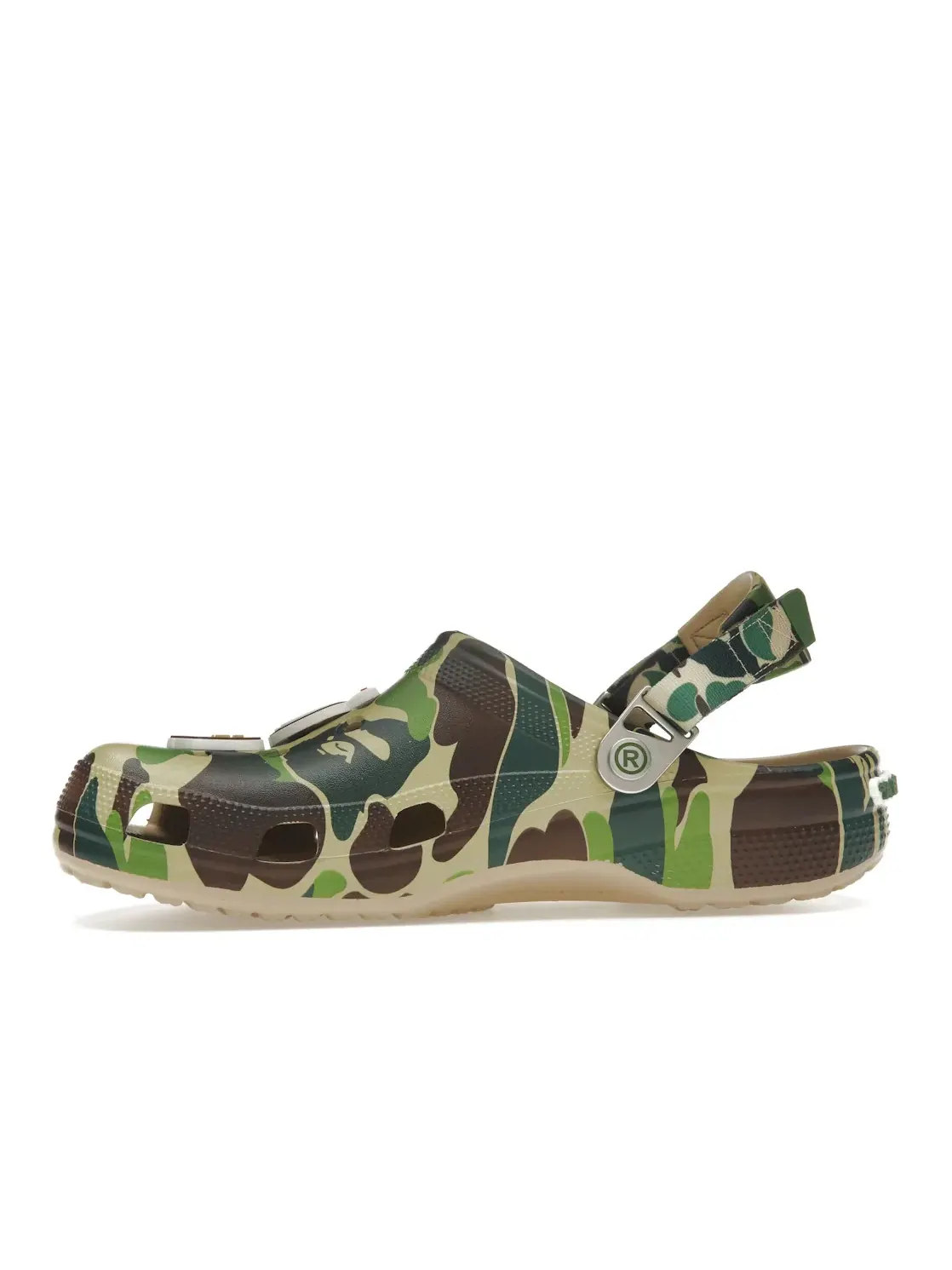 Мужские клоги с камуфляжным принтом Crocs Classic Clog — изображение 3 из 4, зеленый