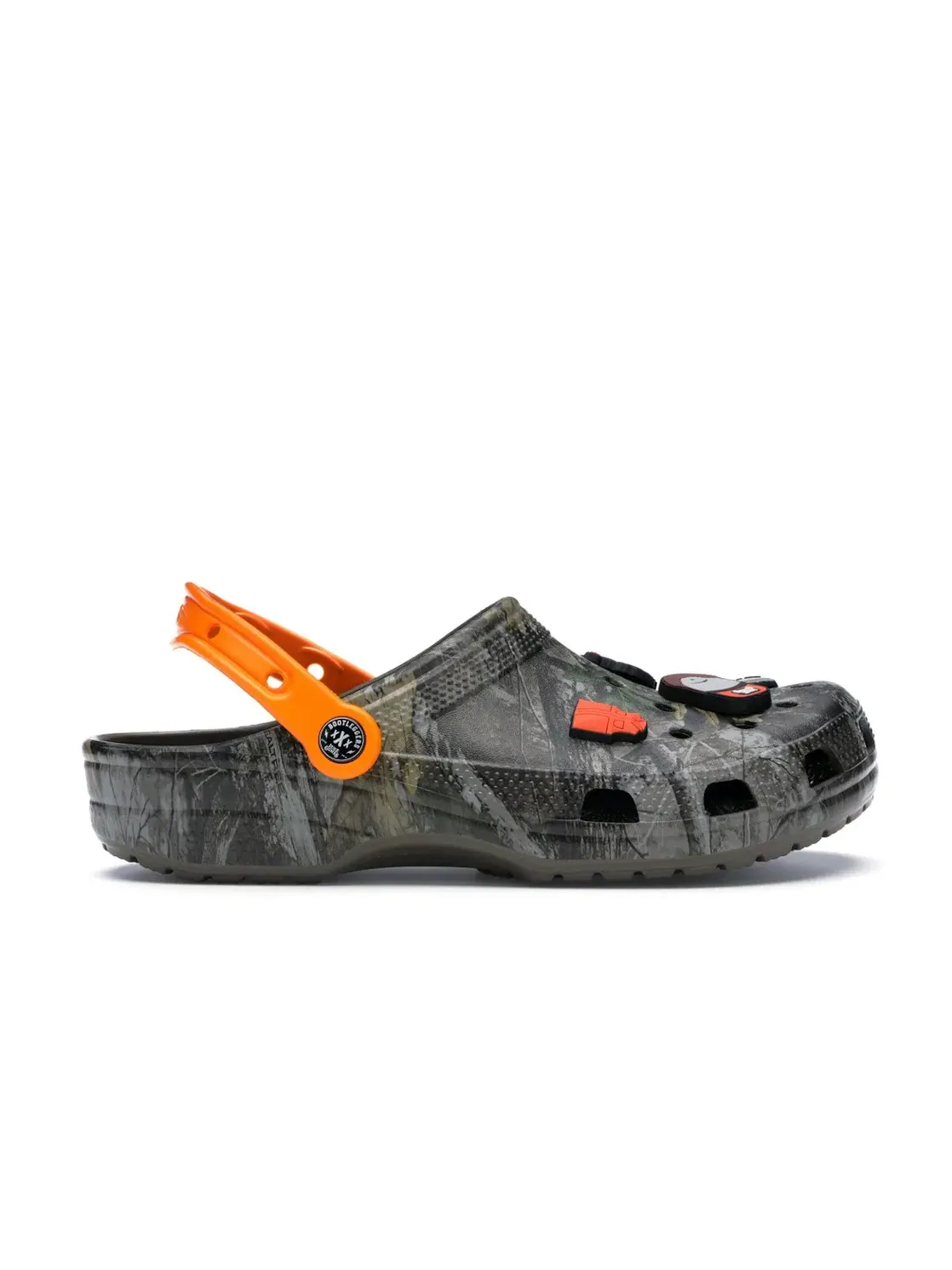 Мужские сабо с камуфляжным принтом Crocs Classic Clog — изображение 1 из 4, оранжевый