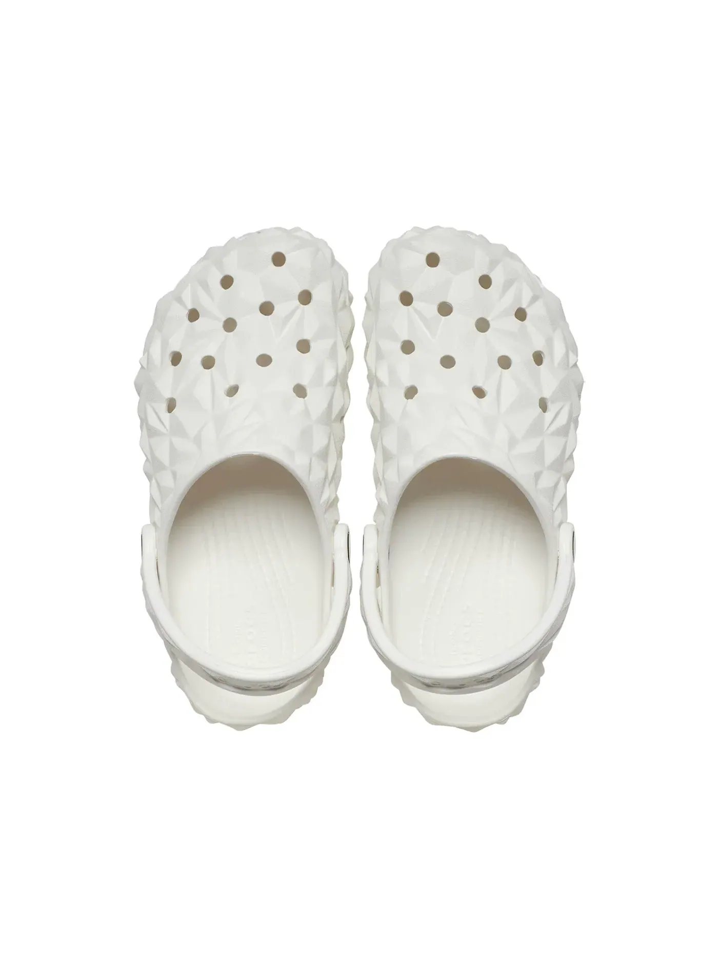 Мужские сабо с геометрическим принтом Crocs Classic Geometric Clog — изображение 2 из 2, белый