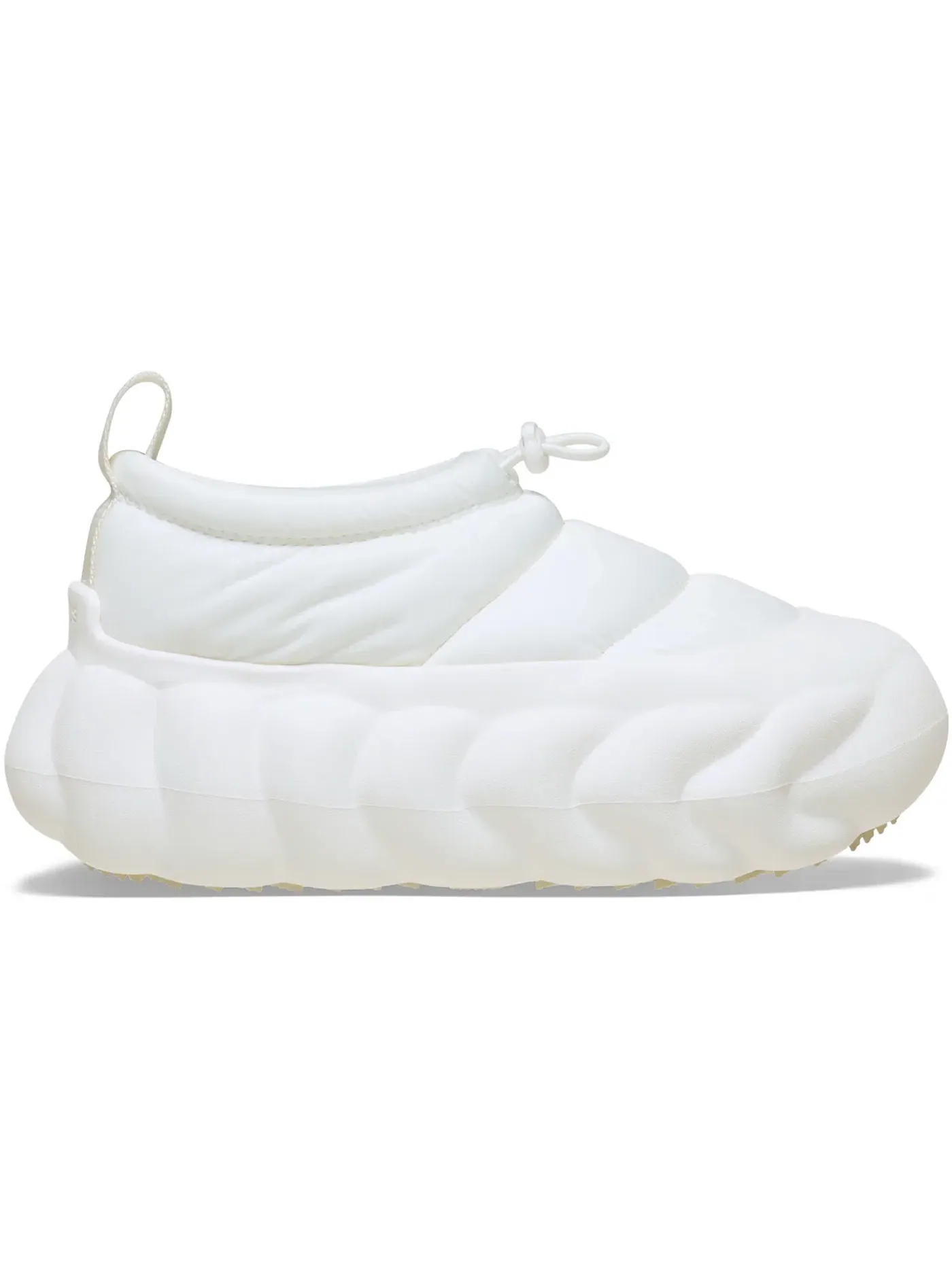 Мужские сланцы Crocs Overpuff Shorty — изображение 1 из 2, мел