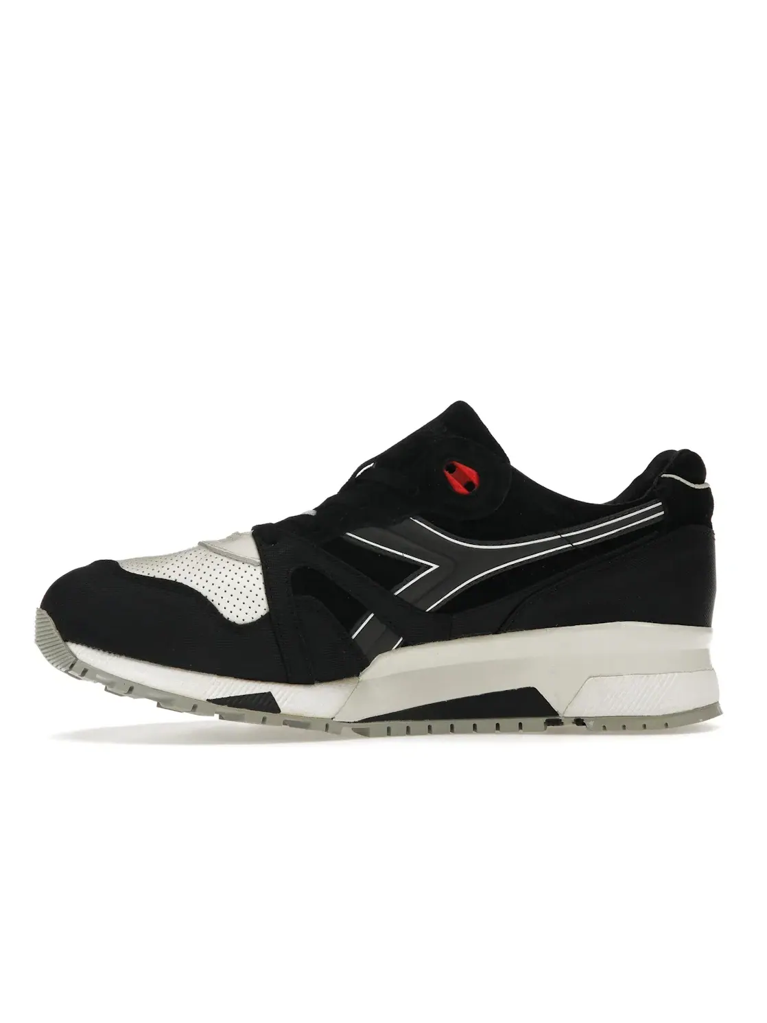 Мужские кроссовки Lifestyle Diadora N9000 — изображение 3 из 4, черный
