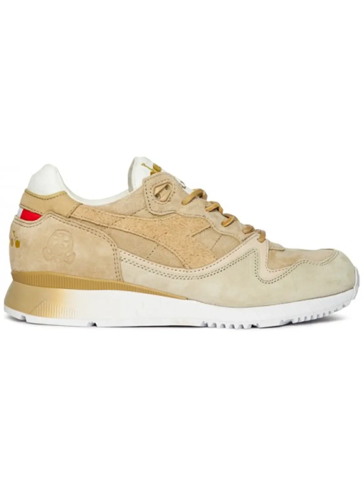 Мужские кроссовки Lifestyle Diadora V7000 Footpatrol Macchiato — изображение 1 из 1, бежевый