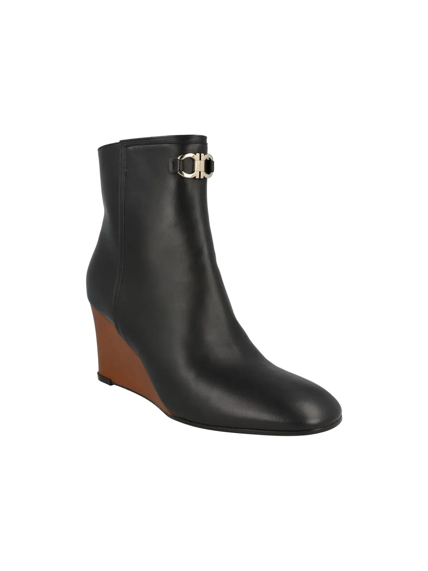 Женские ботинки кожаные Ferragamo Catuja Leather Booties — изображение 2 из 3, черный