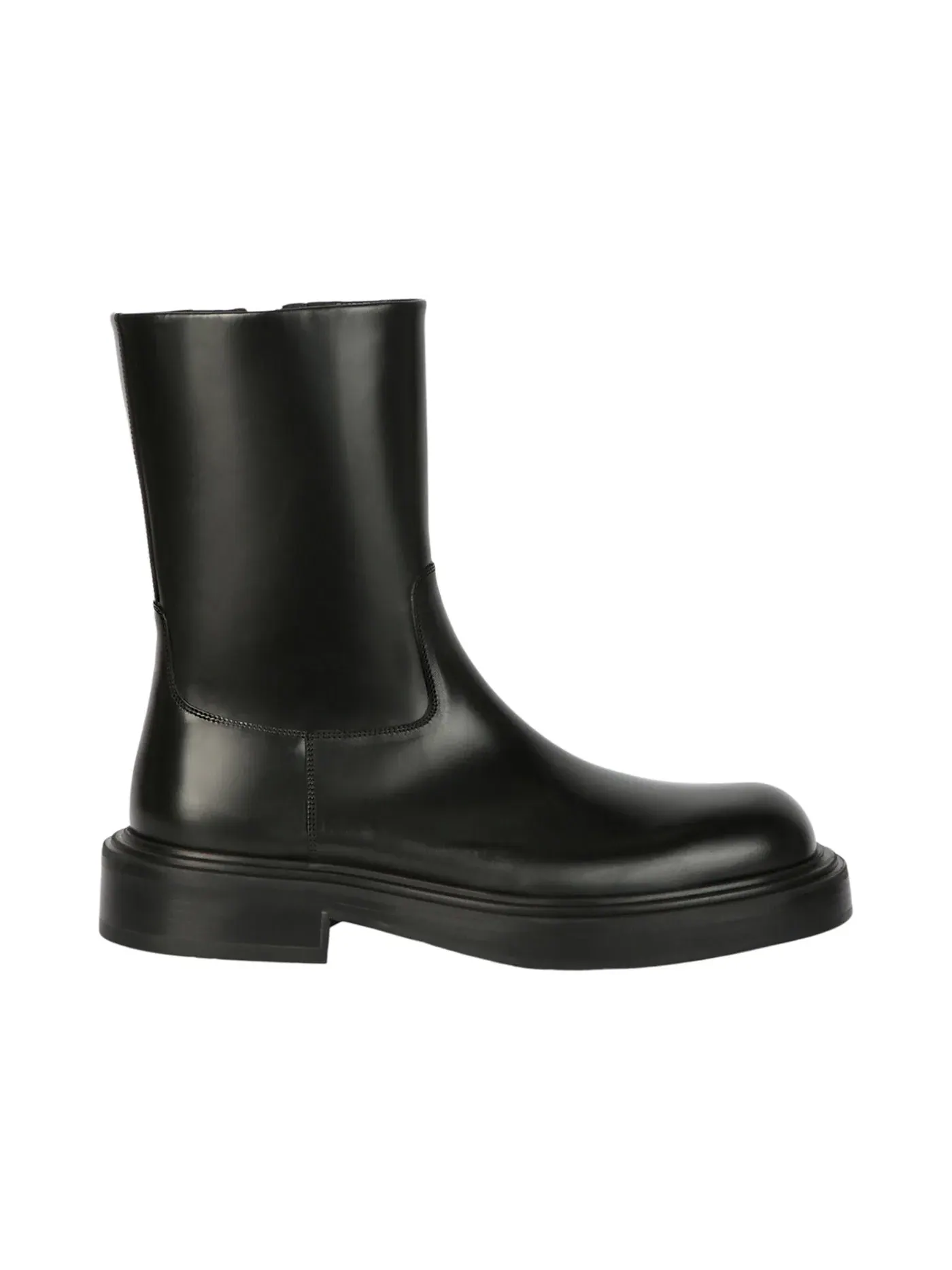 Мужские ботинки на щиколотке Ferragamo Formia Ankle Boots — изображение 1 из 3, черный