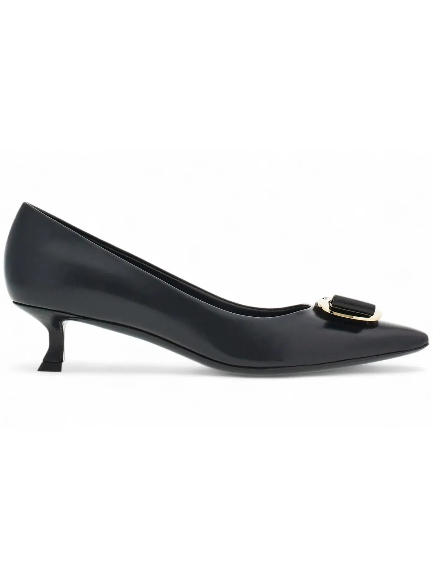 Женские туфли на низком каблуке с пряжкой Ferragamo New Vara Plate Low Heel Pumps — изображение 1 из 1, черный