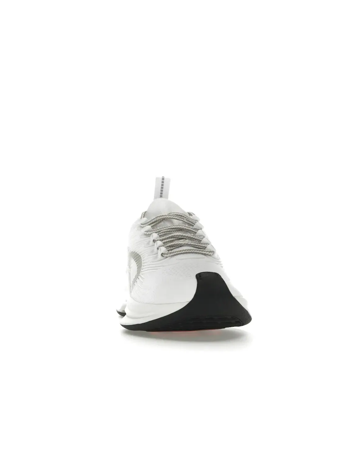 Кроссовки женские Gucci Run Sneakers — изображение 2 из 4, белый