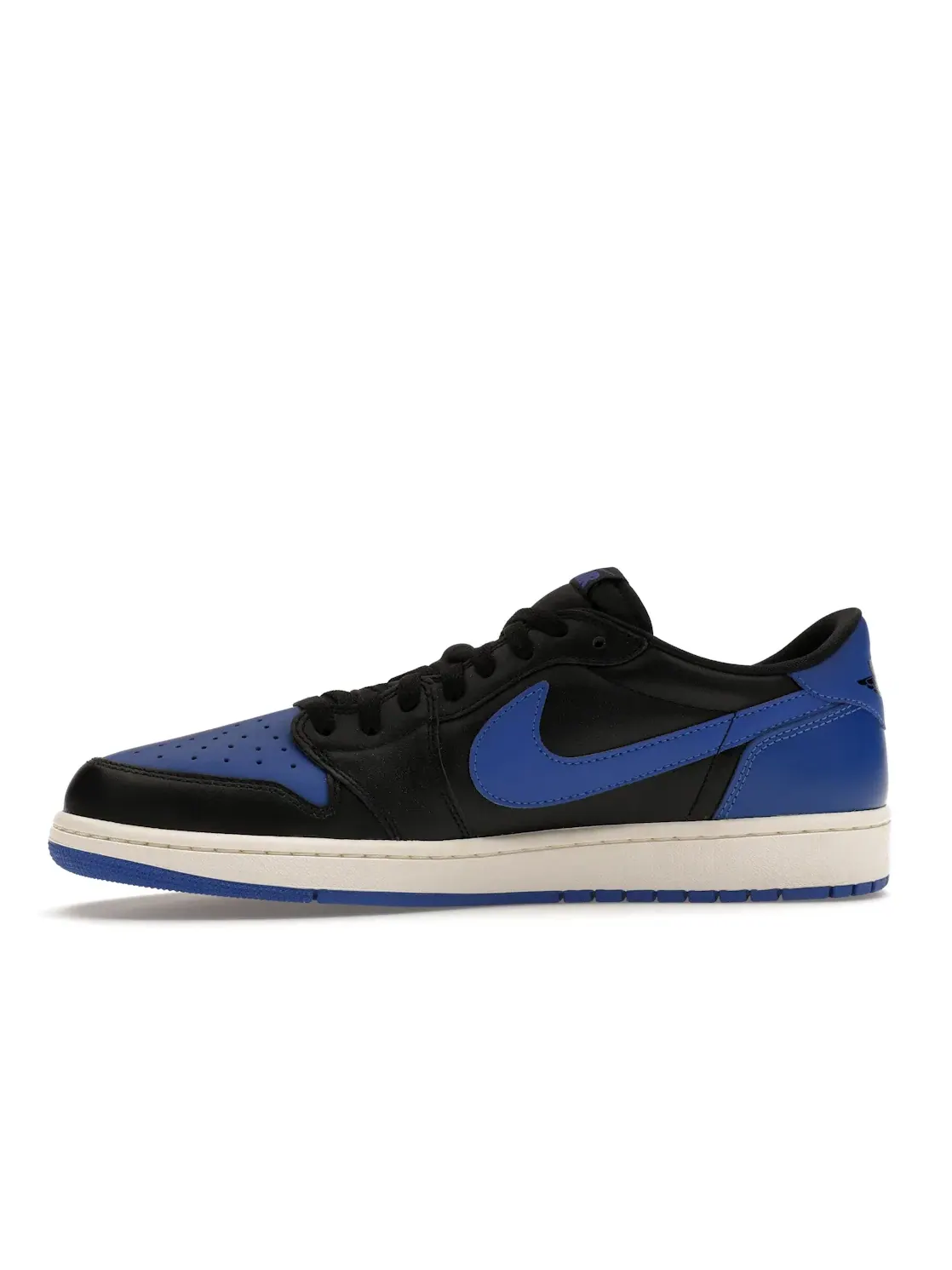 Мужские кроссовки с кожаным верхом Jordan 1 Retro Low Jordan — изображение 3 из 4, черный