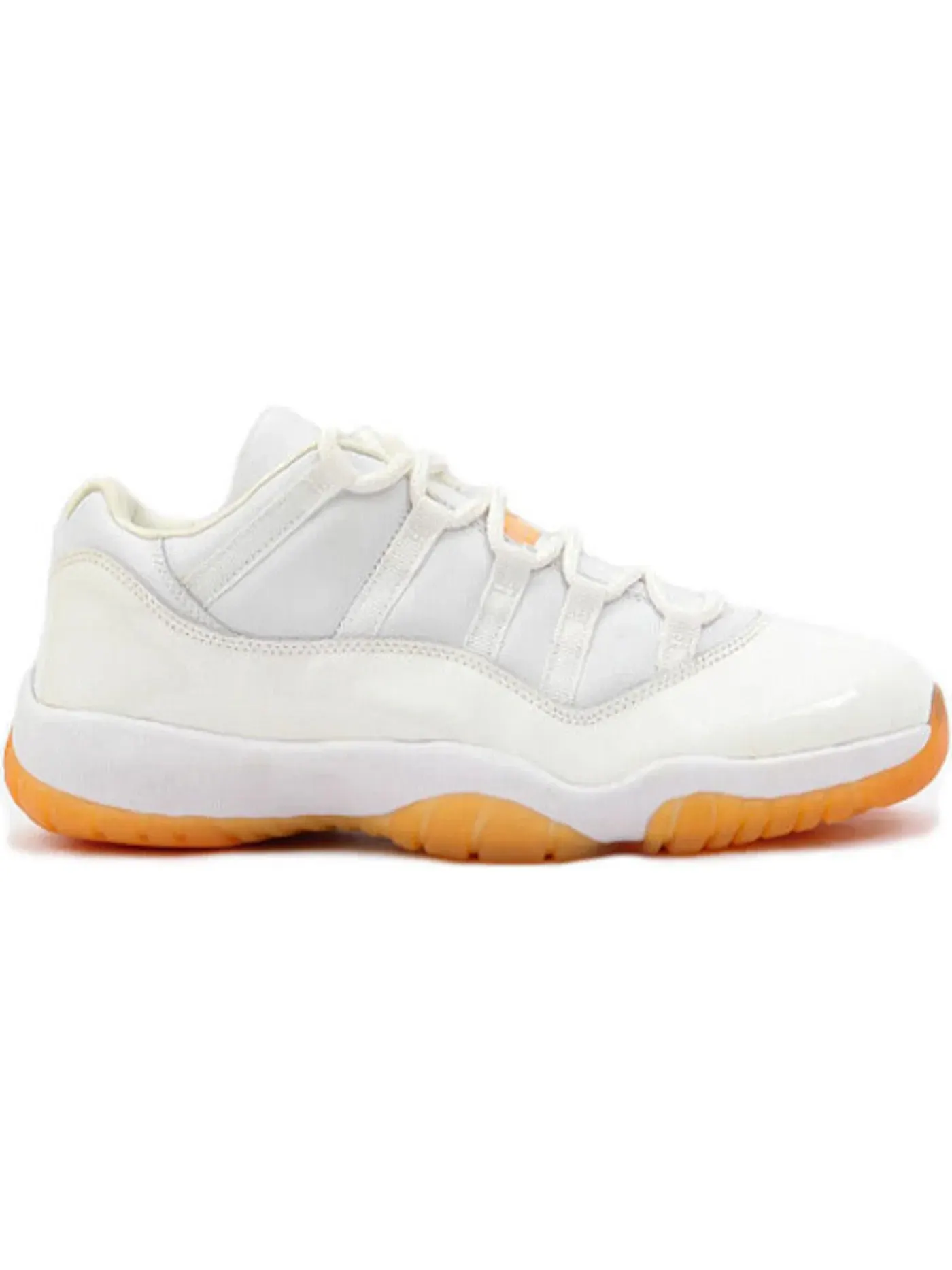 Женские кроссовки с низким верхом Jordan 11 Retro Low Jordan — изображение 1 из 1, белый