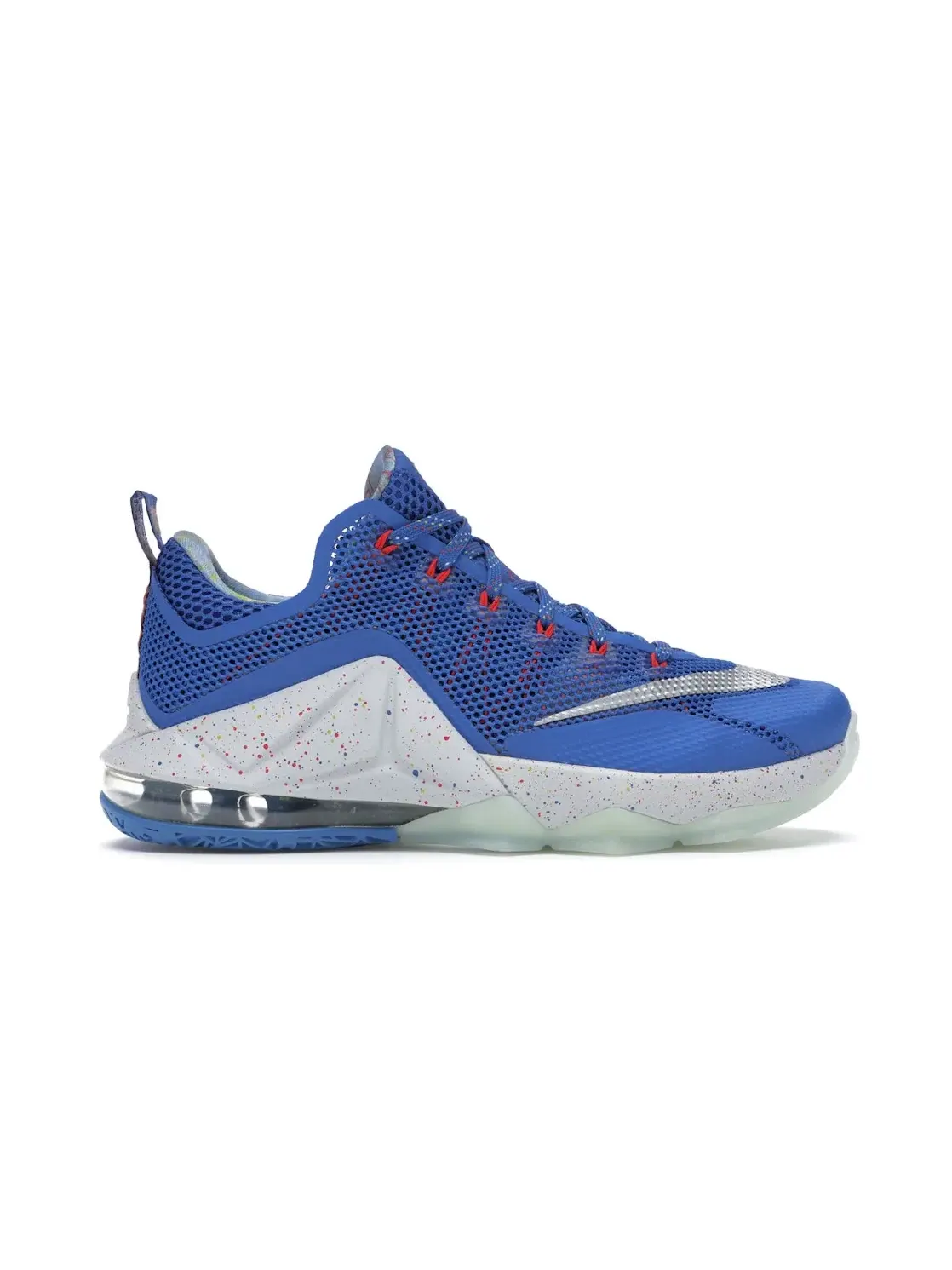 Мужские кроссовки для баскетбола Nike LeBron 12 Low — изображение 1 из 4