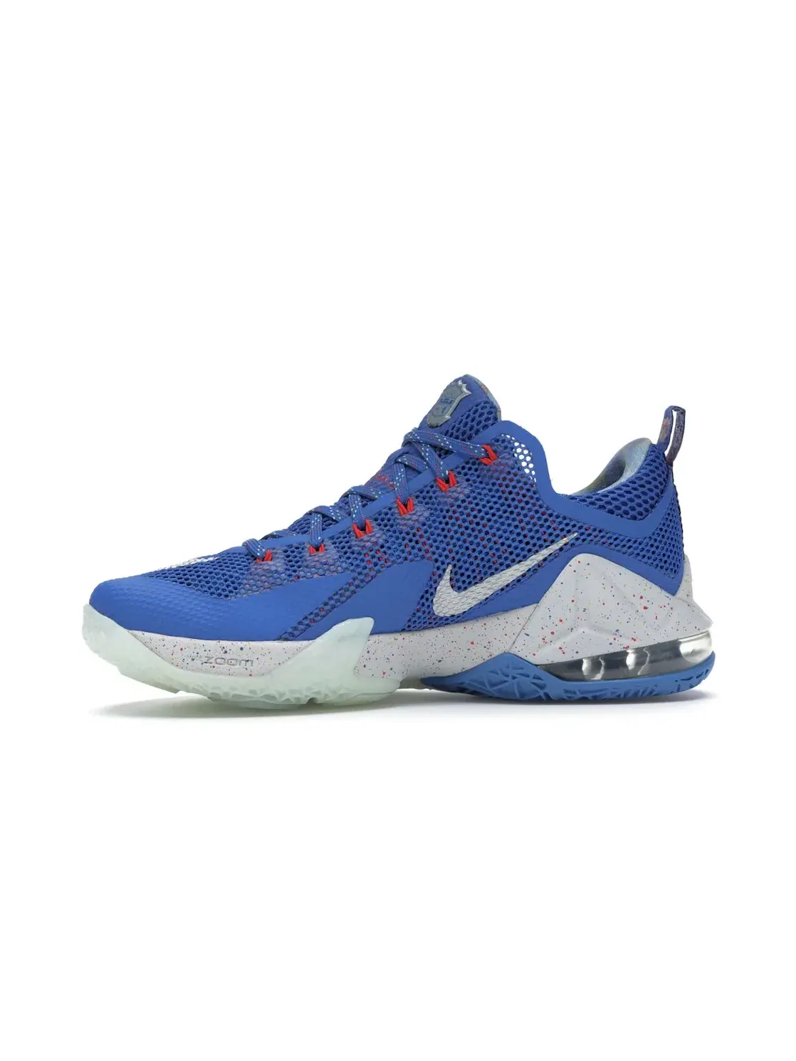 Мужские кроссовки для баскетбола Nike LeBron 12 Low — изображение 3 из 4