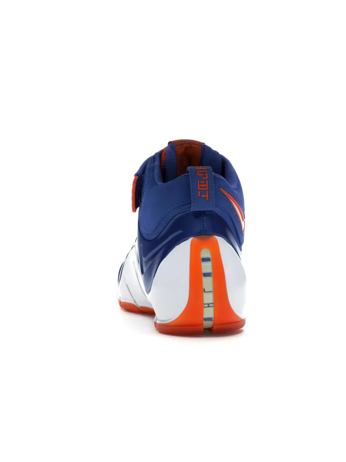 Мужские кроссовки баскетбольные Nike LeBron 4 — изображение 4 из 4