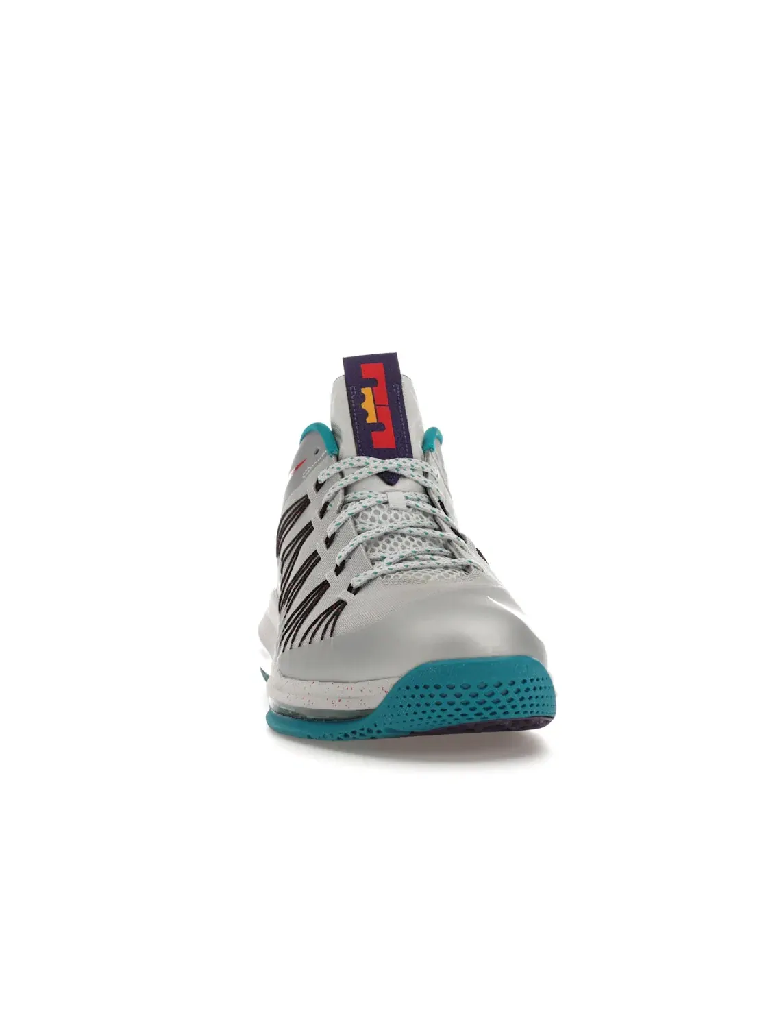 Мужские кроссовки для баскетбола Nike LeBron X Low — изображение 2 из 4