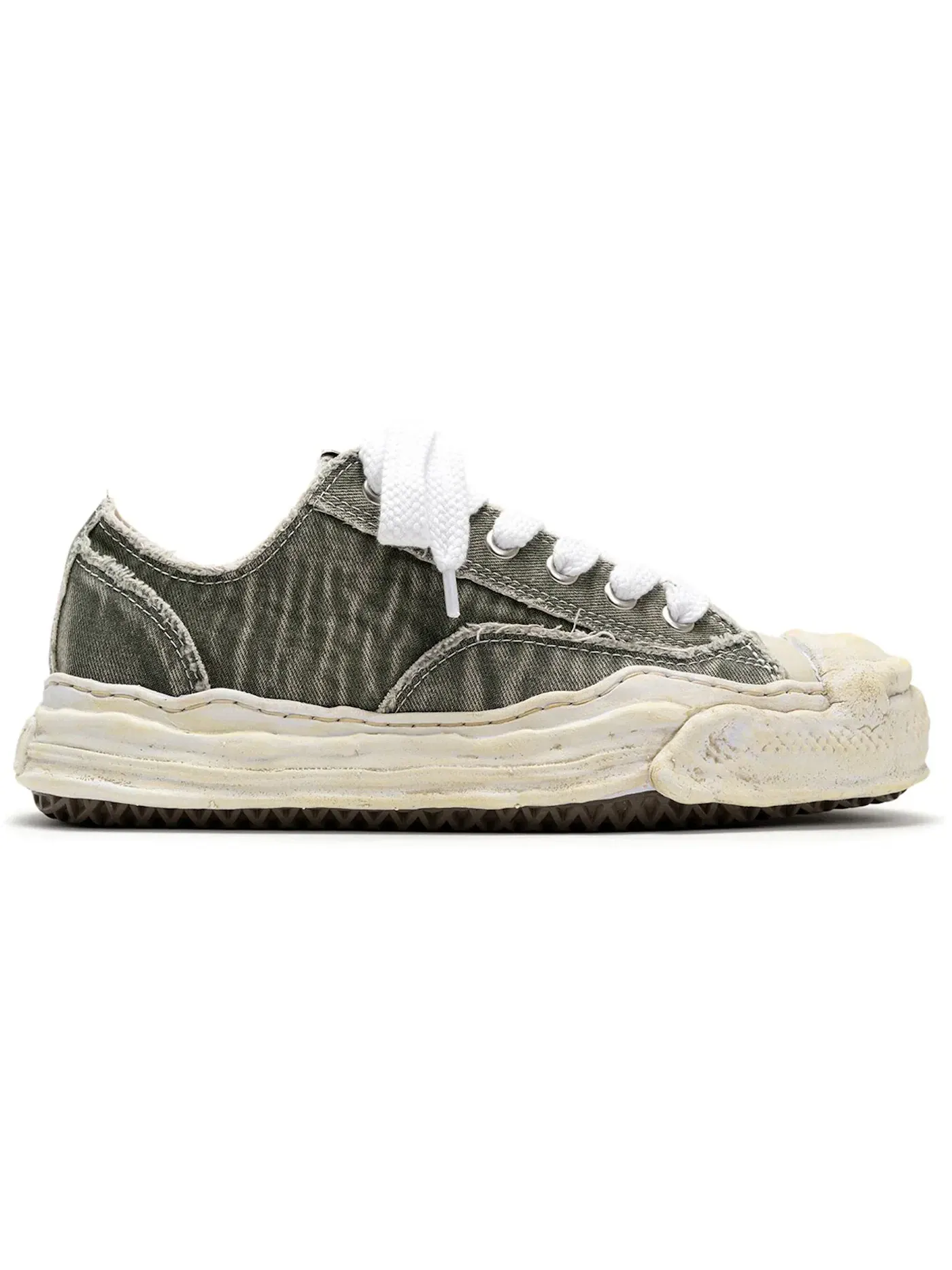 Мужские кроссовки с потертостями Maison Mihara Yasuhiro Hank OG Sole Bleach-Wash Denim Canvas Low — изображение 1 из 1, серый