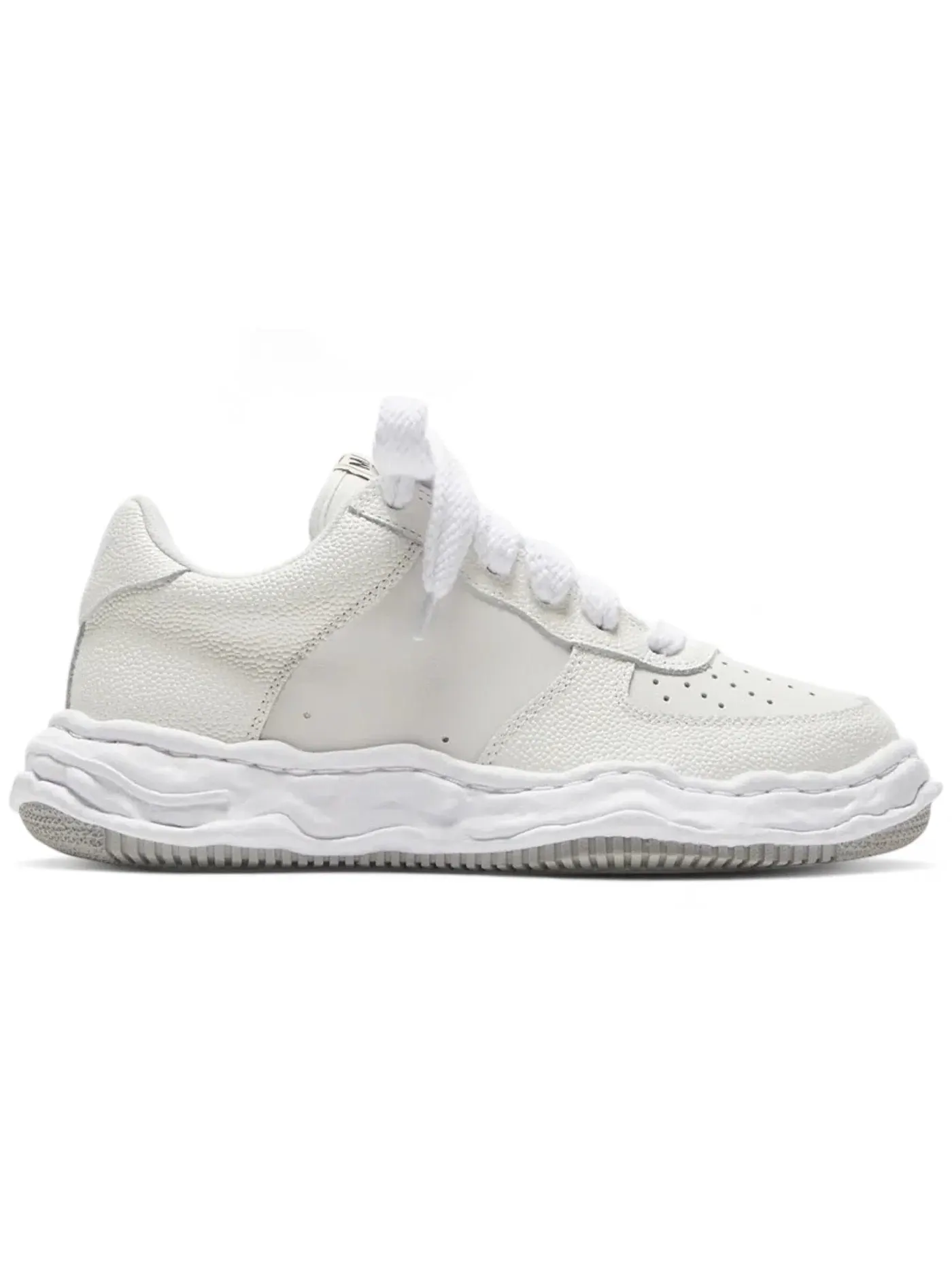 Мужские кроссовки с тисненой кожи Wayne OG Sole Maison Mihara Yasuhiro — изображение 1 из 1, белый