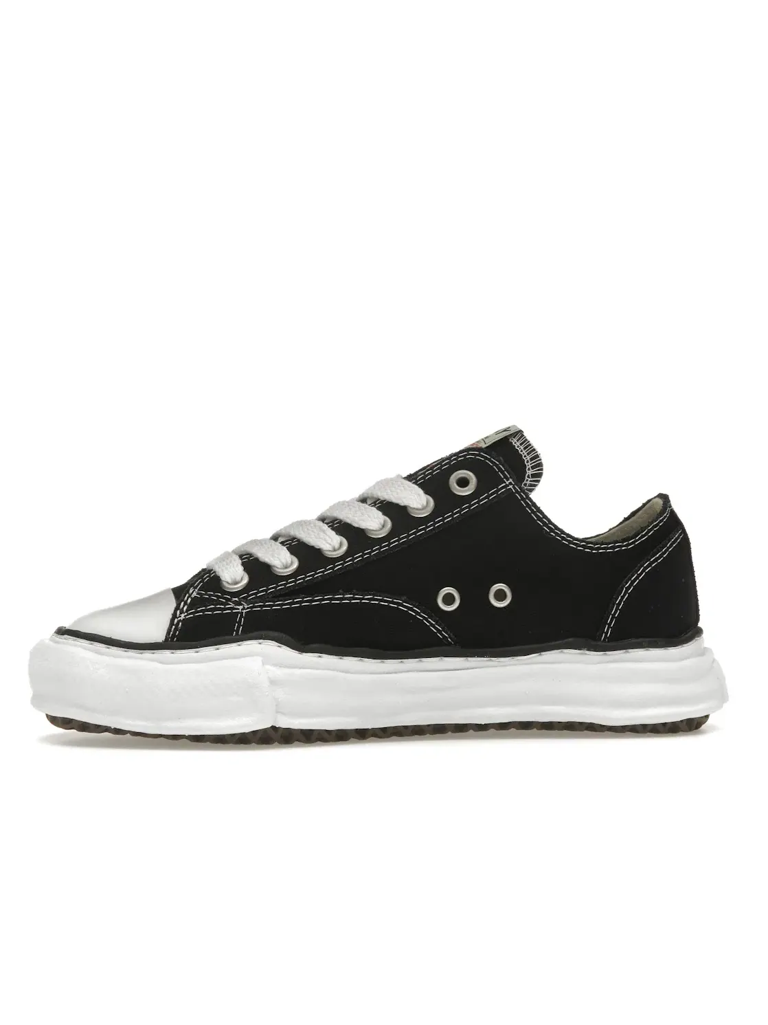 Мужские кеды из канваса с моделью Peterson OG Sole Canvas Low Maison Mihara Yasuhiro — изображение 3 из 4, белый/черный