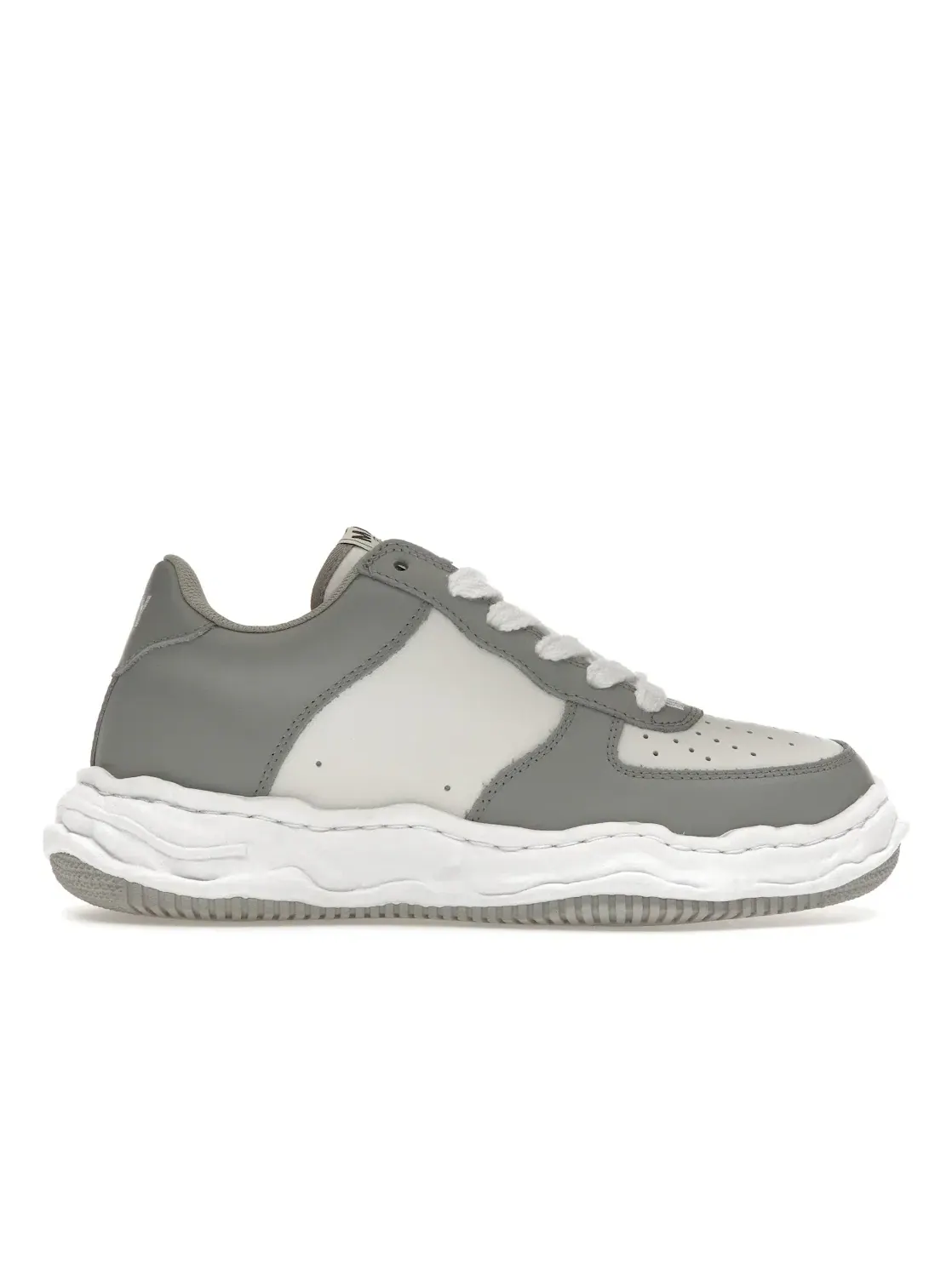 Мужские кеды с низким профилем Maison Mihara Yasuhiro Wayne OG Sole Low — изображение 1 из 4, белый/серый