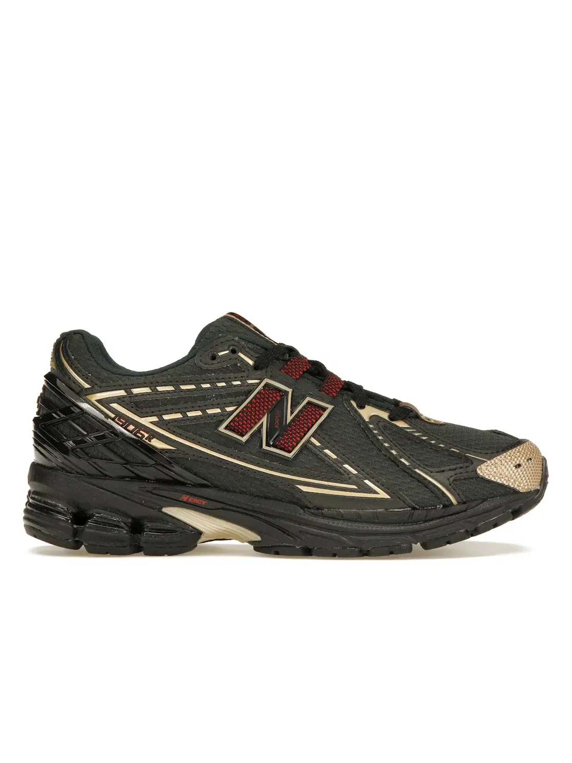 Мужские кроссовки lifestyle с технологичной подошвой New Balance 1906R — изображение 1 из 4, черный