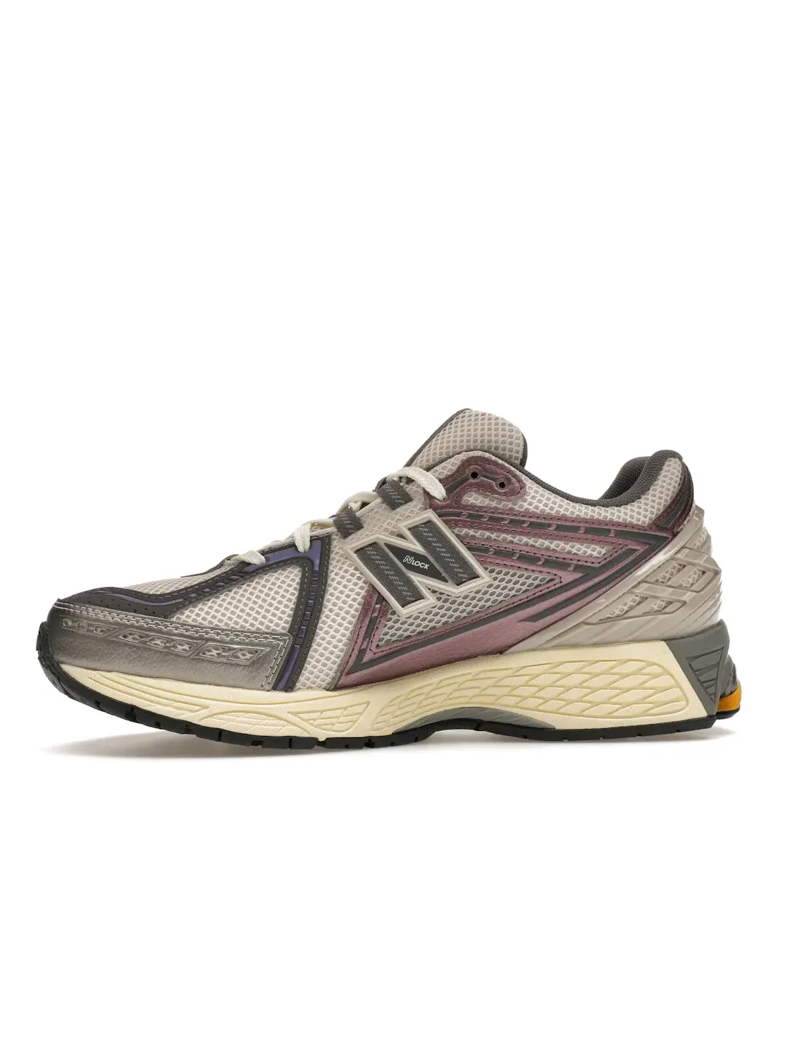 Мужские кроссовки Lifestyle New Balance 1906R, Licorice/Moonbeam/Castlerock — изображение 3 из 4