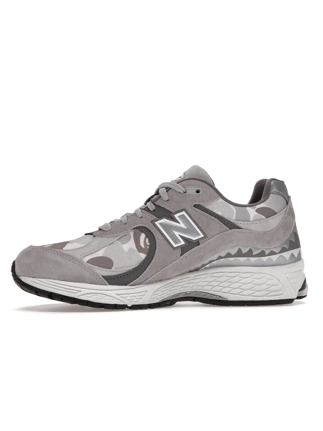 Мужские кроссовки Lifestyle с камуфляжным принтом New Balance 2002R BAPE — изображение 3 из 4, серый/серый