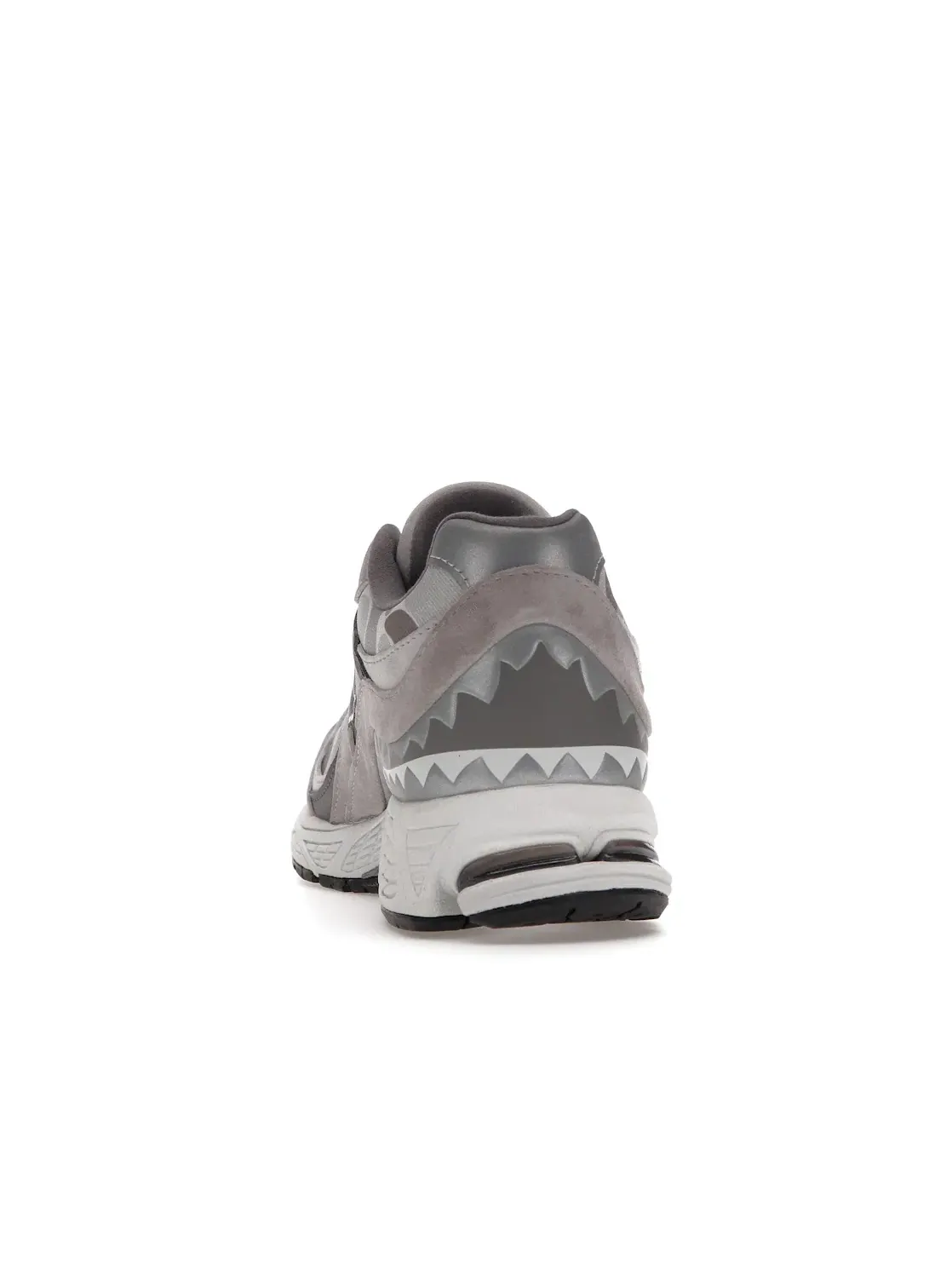 Мужские кроссовки Lifestyle с камуфляжным принтом New Balance 2002R BAPE — изображение 4 из 4, серый/серый