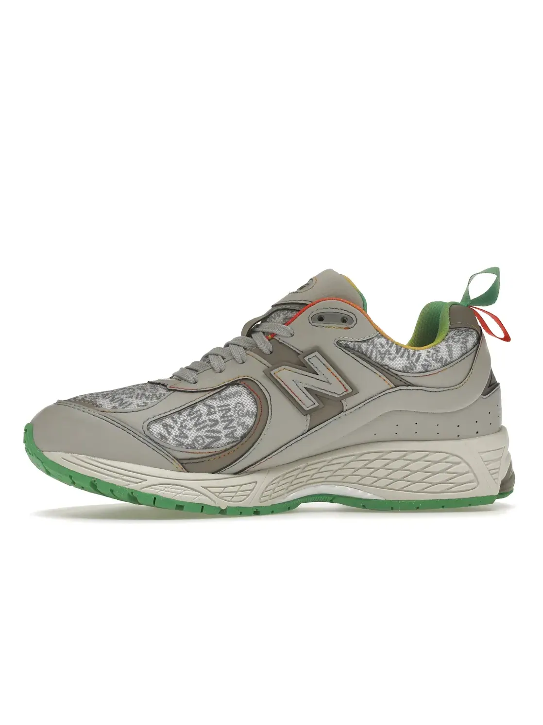 Мужские кроссовки из переработанных материалов New Balance 2002R — изображение 3 из 4, зеленый