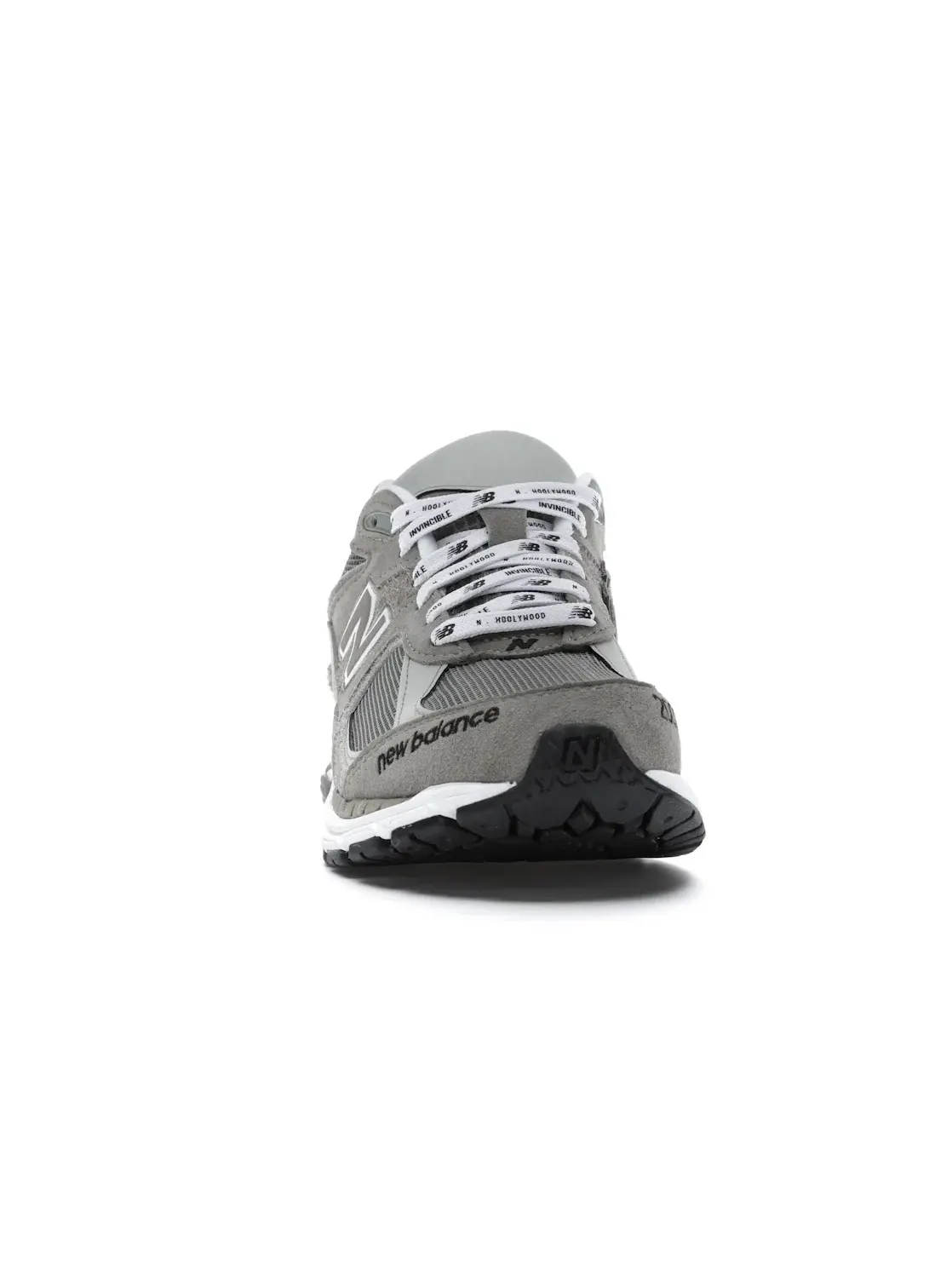 Мужские кроссовки Lifestyle New Balance 2002R Invincible x N.Hoolywood — изображение 2 из 4, серый белый