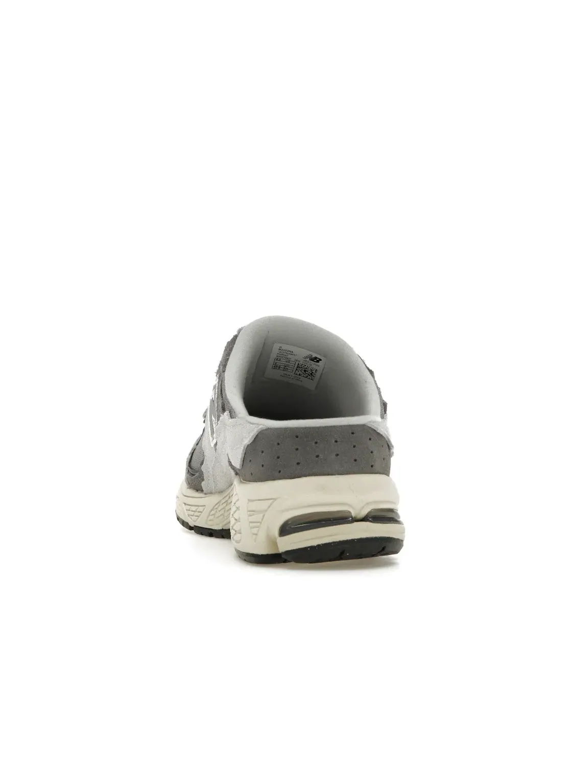 Мужские слипоны-мюли с ремешком из замши и сетки New Balance 2002R Mule — изображение 4 из 4, серый
