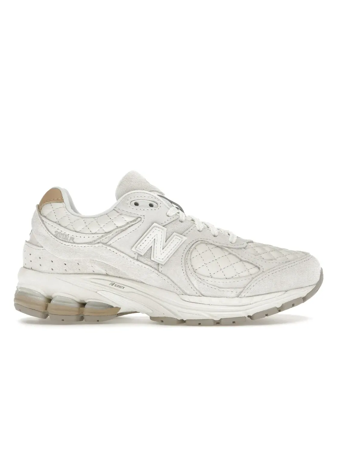 Мужские кроссовки Lifestyle с квилтингом New Balance 2002R — изображение 1 из 4, белый//бежевый