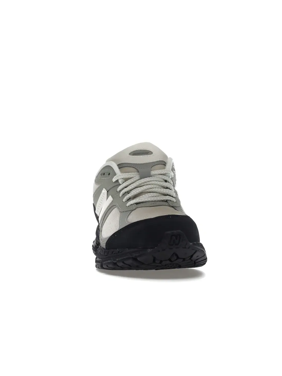 Мужские кроссовки Lifestyle с замшевыми вставками New Balance 2002R The Basement — изображение 2 из 4, серый/черный
