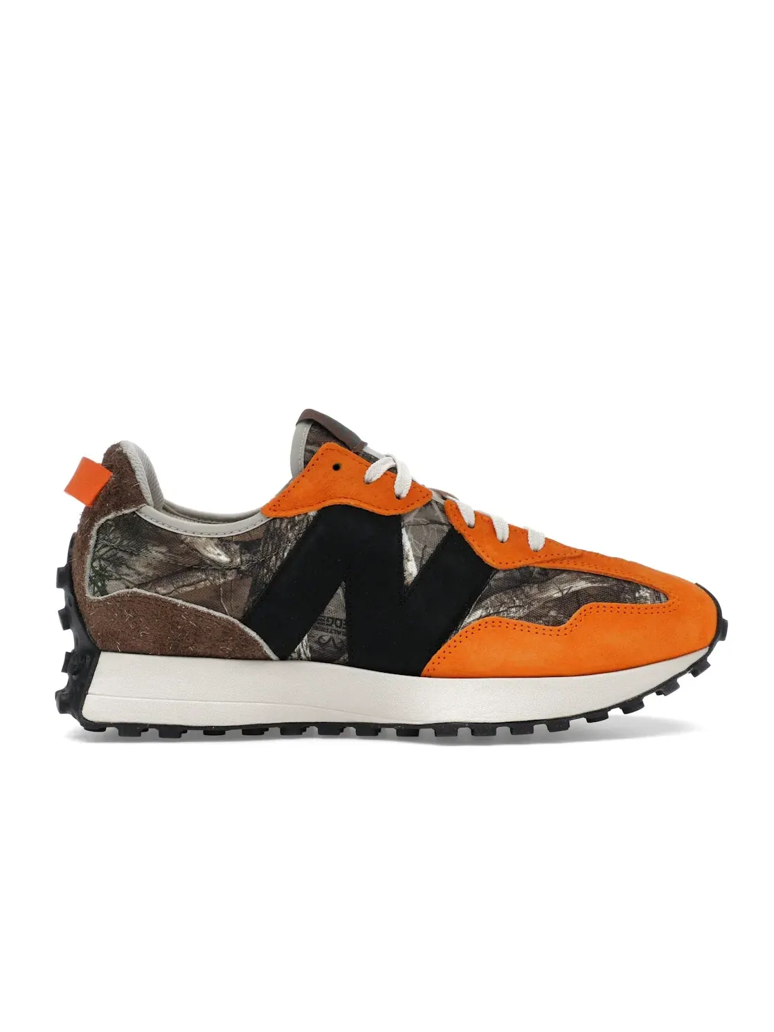 Мужские кроссовки Lifestyle с камуфляжным принтом New Balance 327 atmos Realtree — изображение 1 из 4, оранжевый/черный