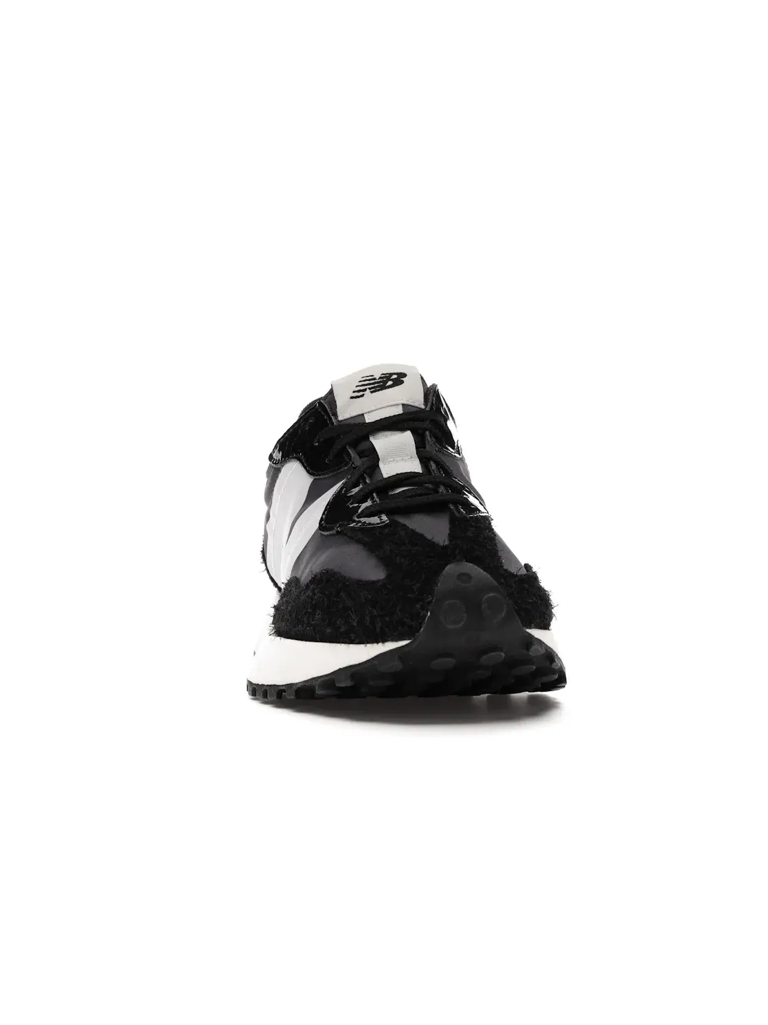 Женские кроссовки с замшевым верхом New Balance 327 — изображение 2 из 4, черный/серый-серебристый