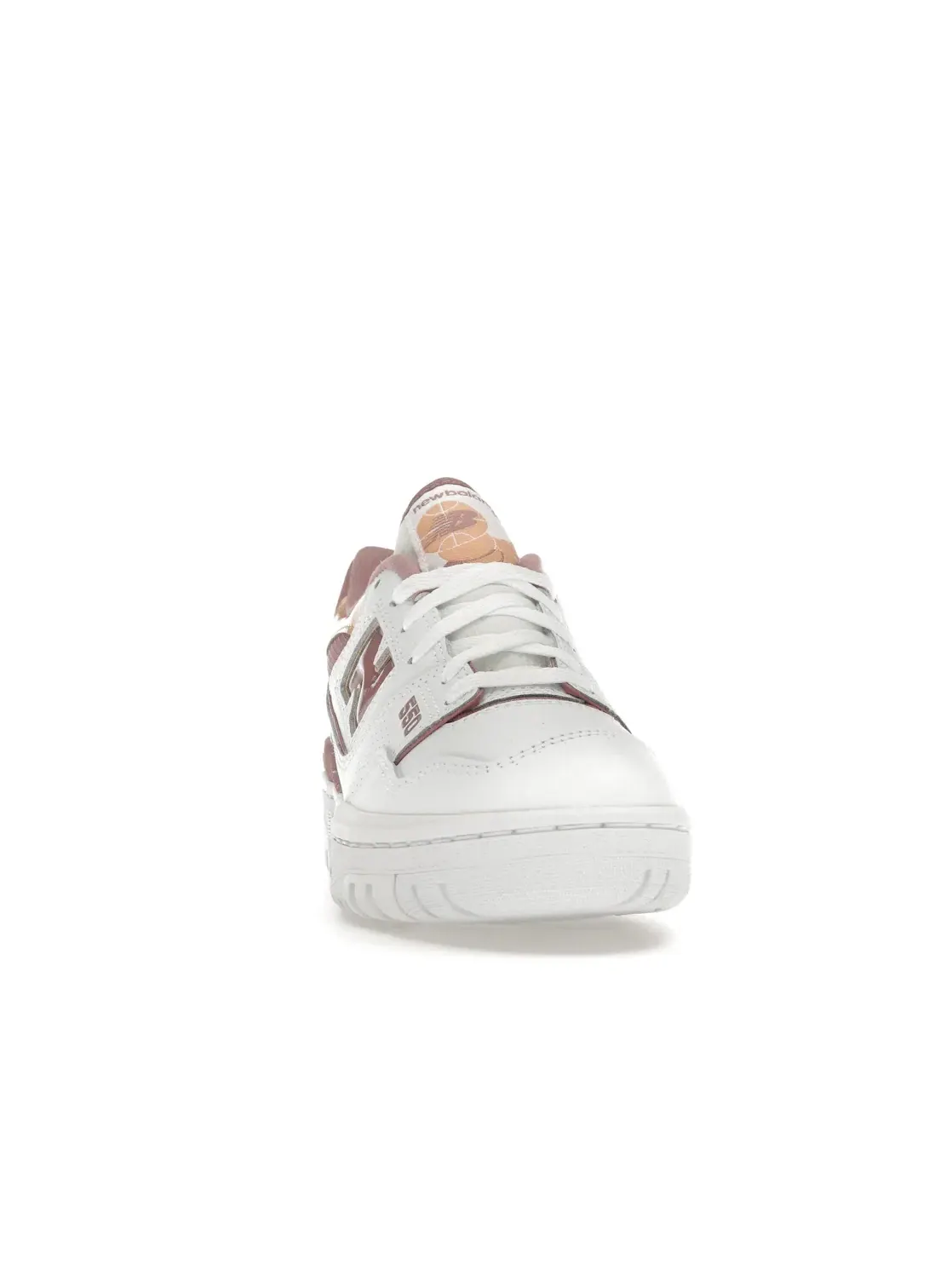 Женские кроссовки Lifestyle New Balance 550 — изображение 2 из 4, белый