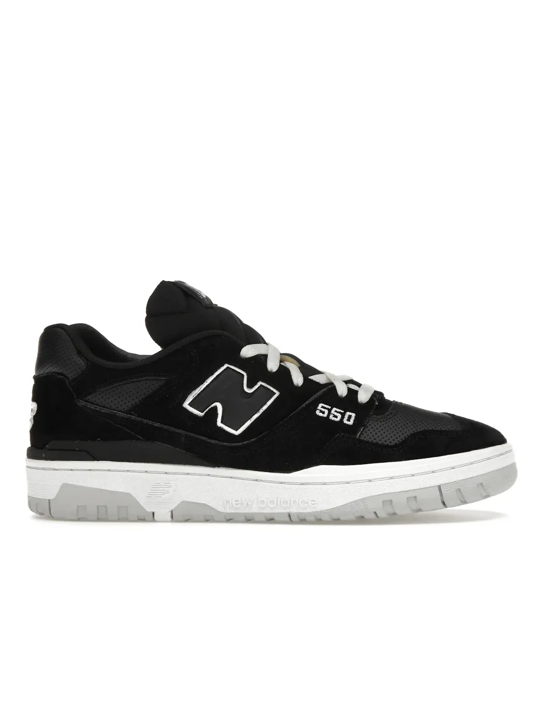 Мужские кроссовки замшевые New Balance 550 — изображение 1 из 4, черный/белый