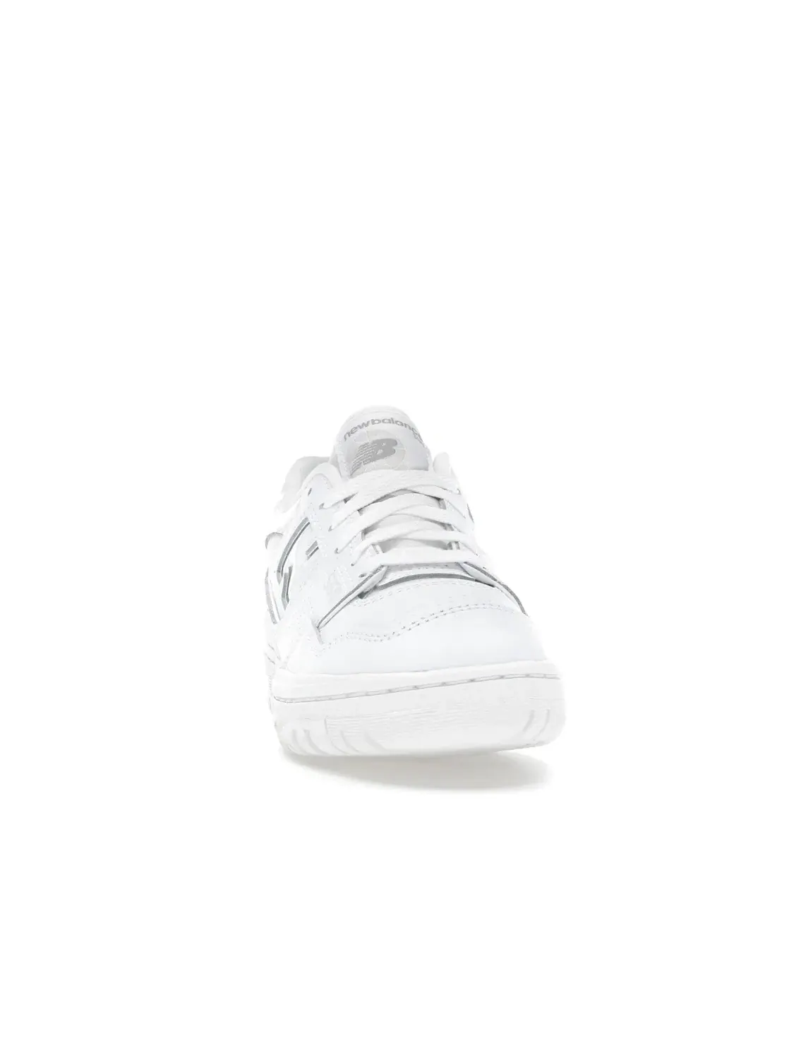 Женские кроссовки для повседневной носки New Balance 550 — изображение 2 из 4, белый