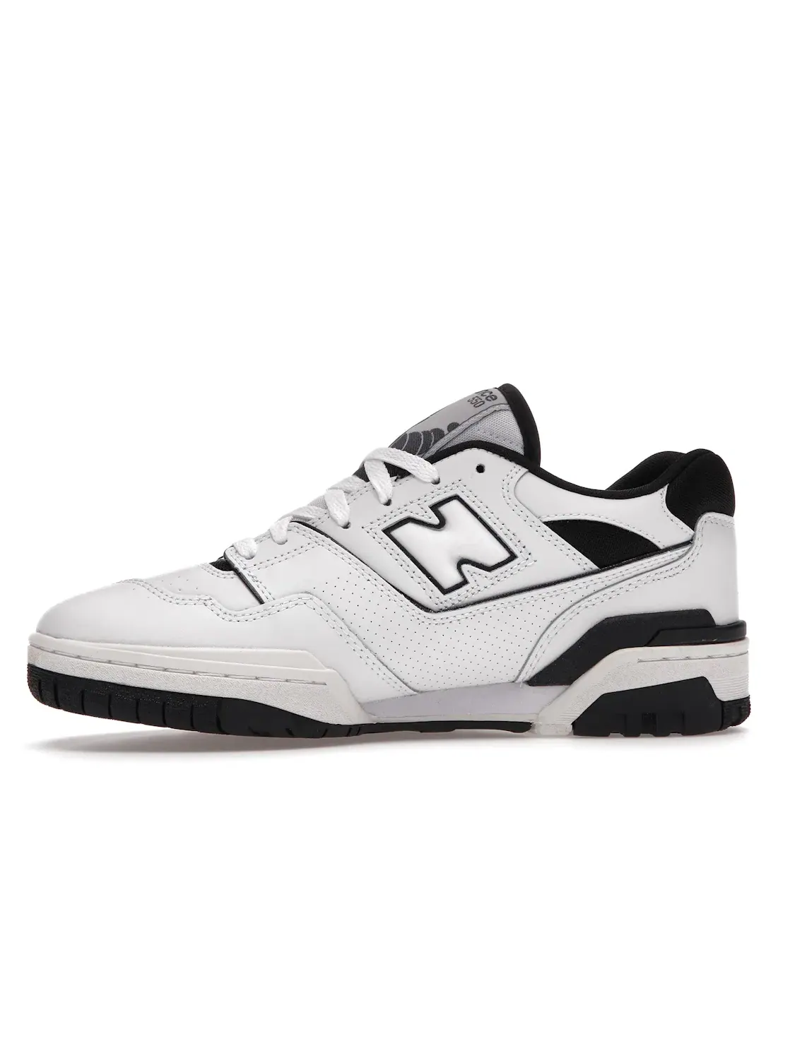 Мужские кроссовки с перфорированными накладками New Balance 550 — изображение 3 из 4, белый черный