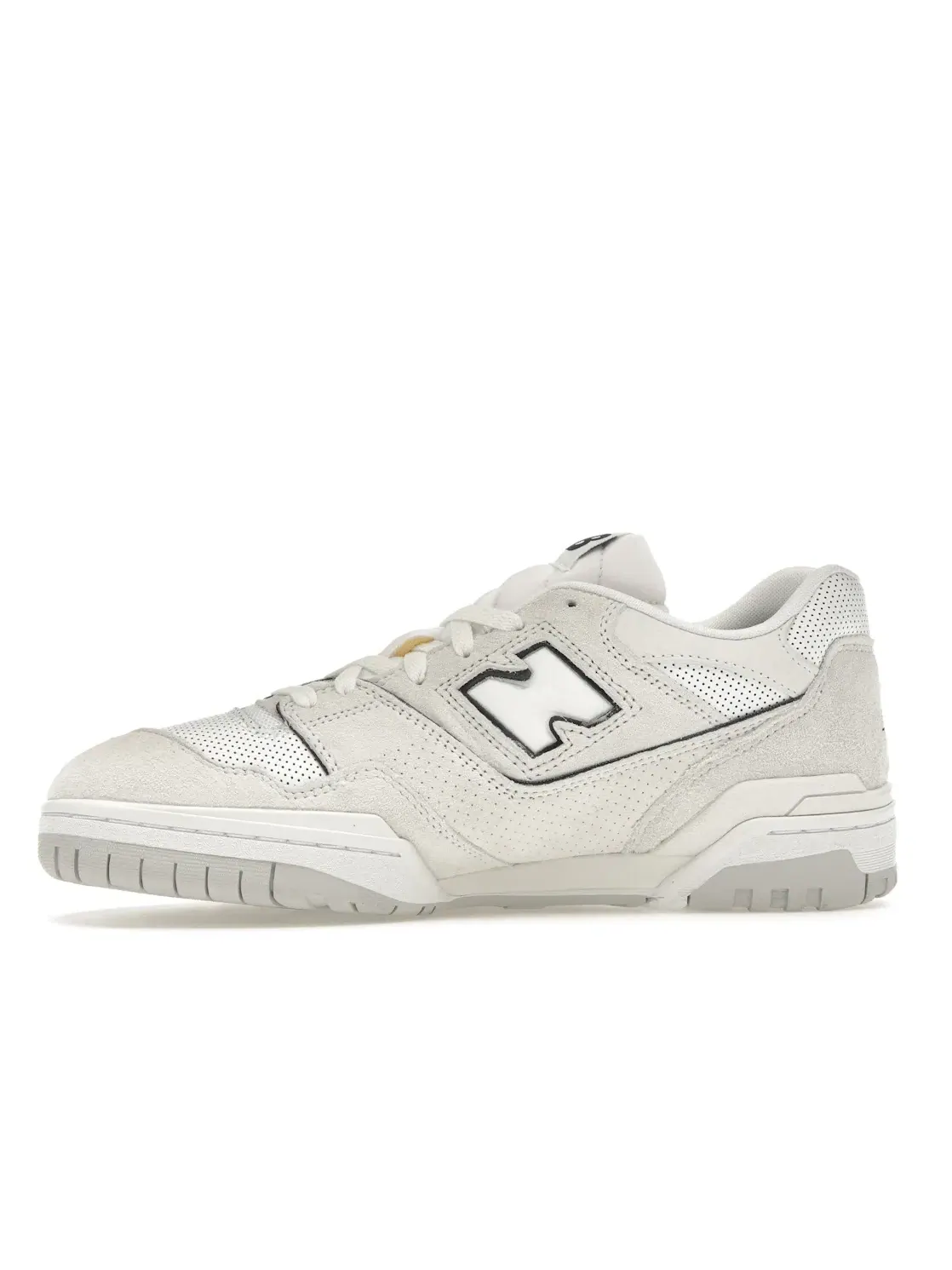 Мужские кроссовки с перфорированной кожей New Balance 550 — изображение 3 из 4, белый/белый/черный