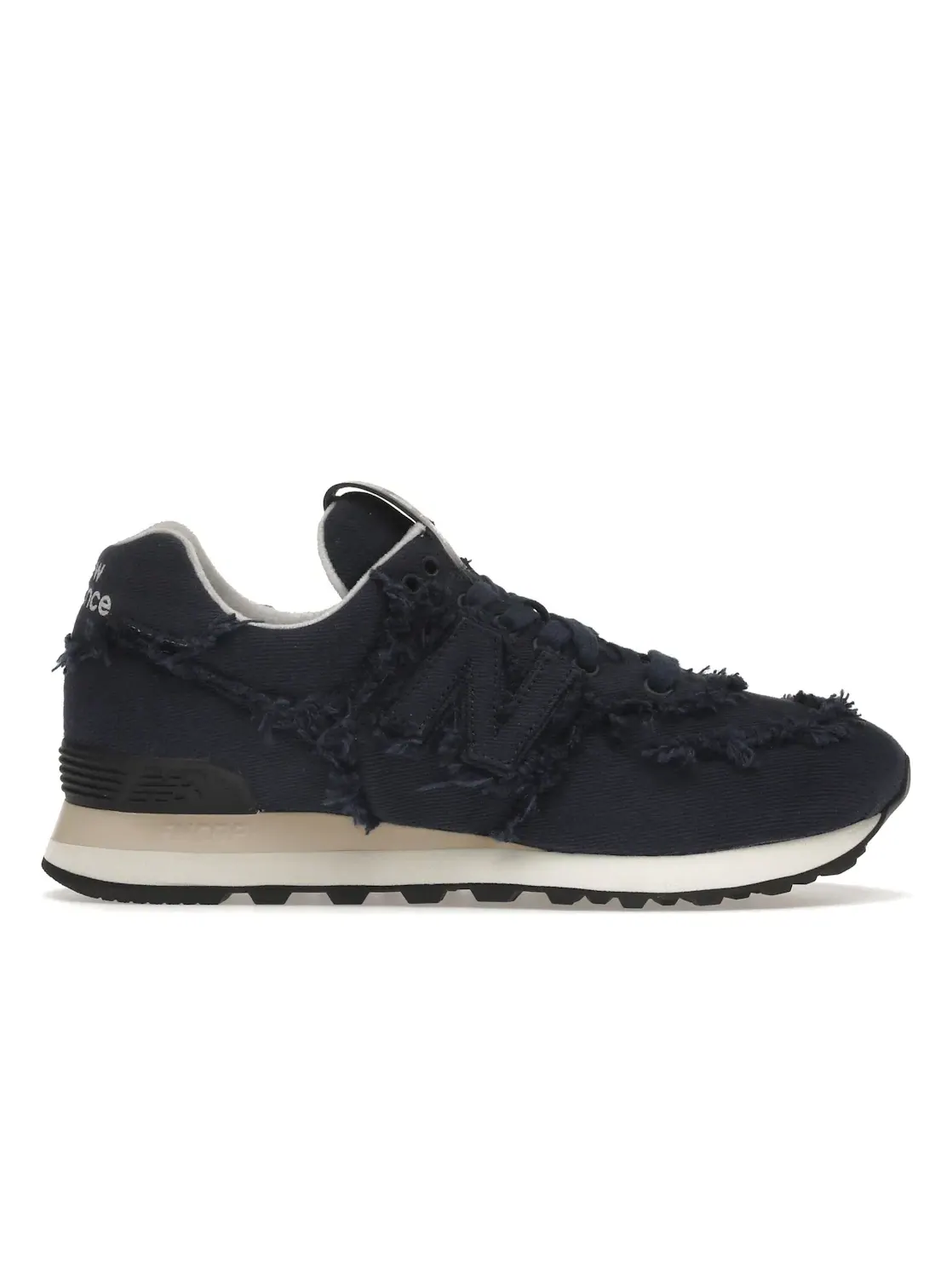 Женские кроссовки с джинсовым верхом New Balance 574 New Balance — изображение 1 из 4, синий/черный/белый