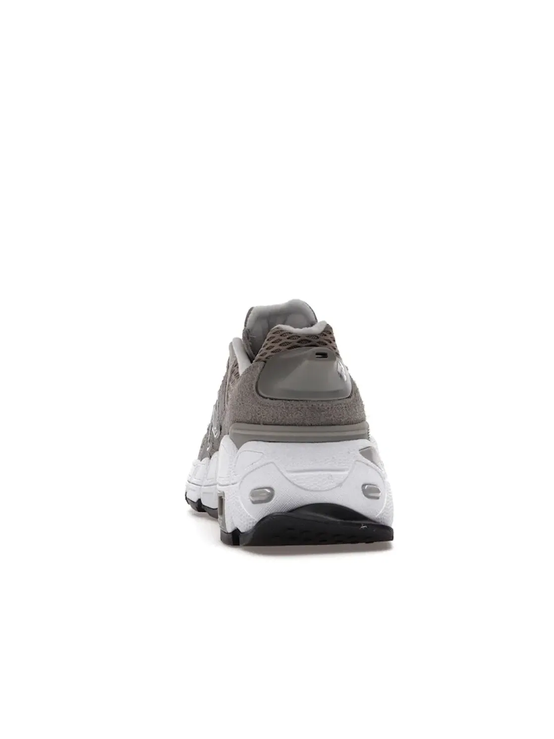 Мужские кроссовки с сетчатым верхом New Balance 574 YURT Salehe Bembury Shark Skin — изображение 4 из 4, белый